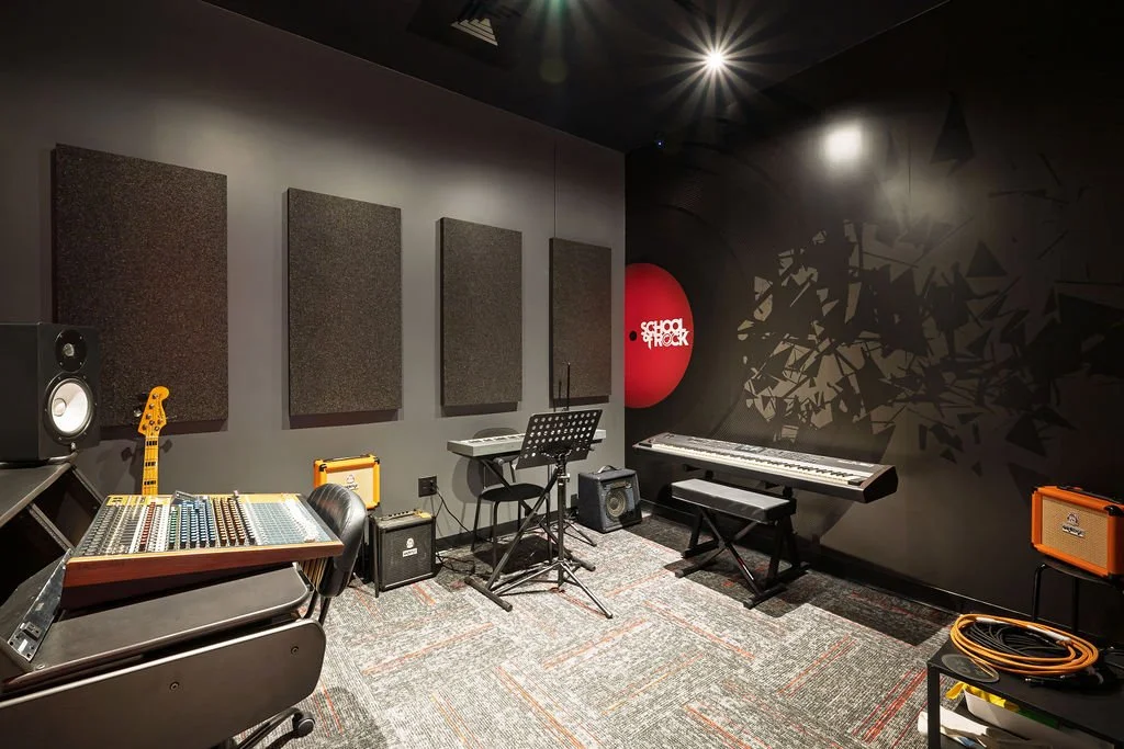 SchoolofRock-Interior-7.jpg