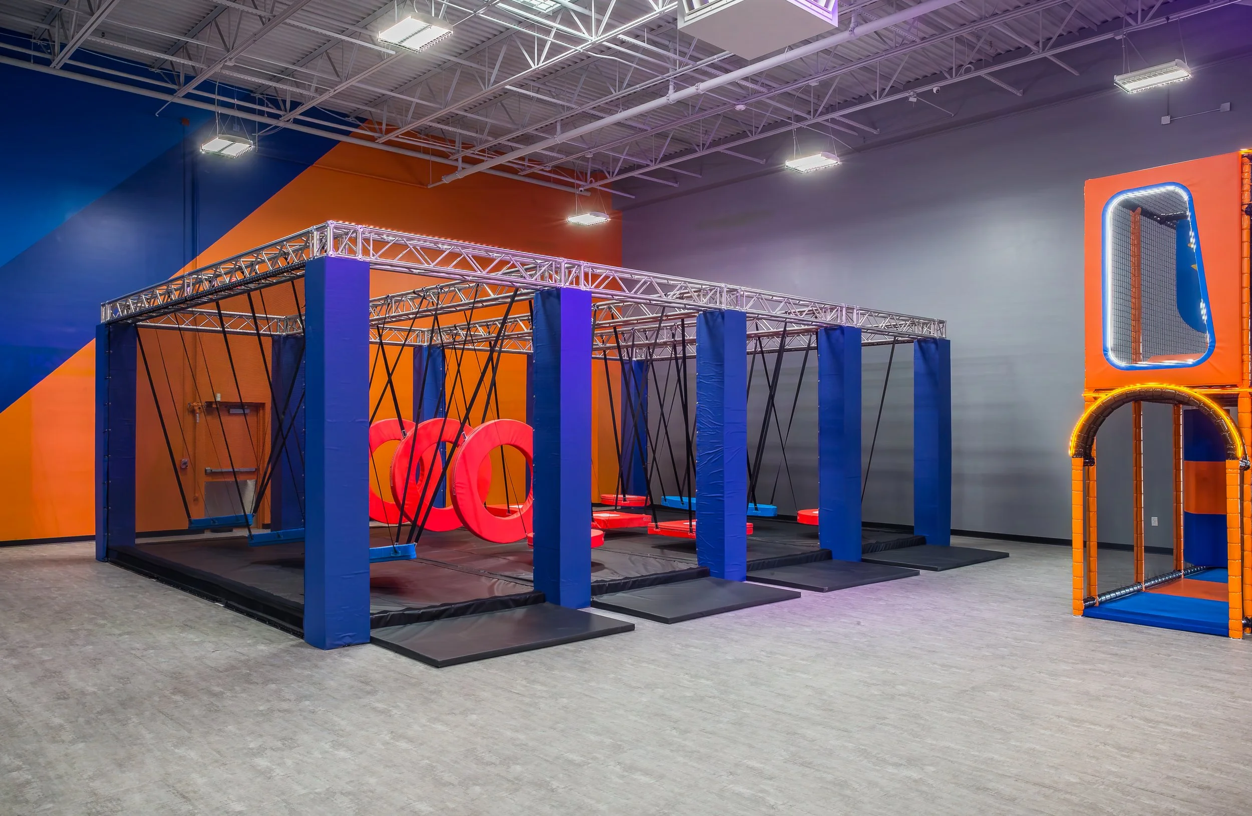 g4cm-sky-zone-climbing-net-feature.jpg
