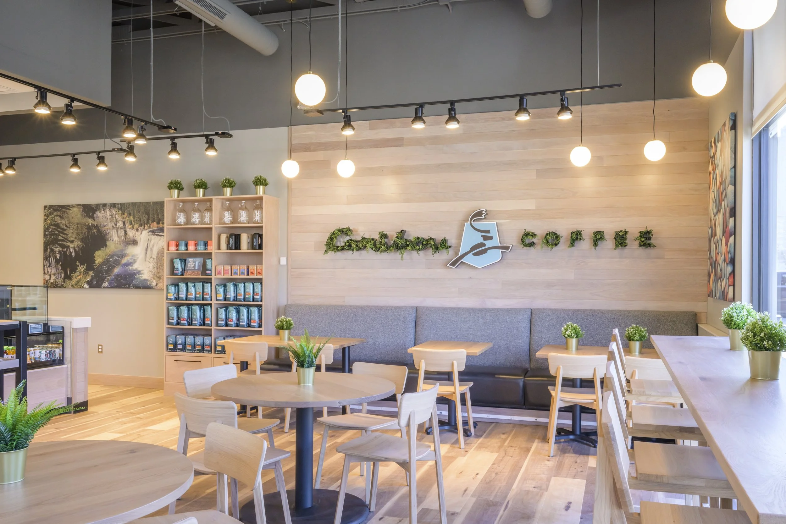 Caribou_Keo_Way_DesMoines_15678.jpg