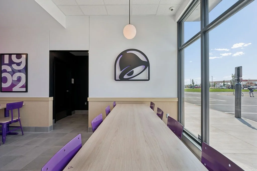 g4-taco-bell-carver-modern-restaurant-seating.jpg