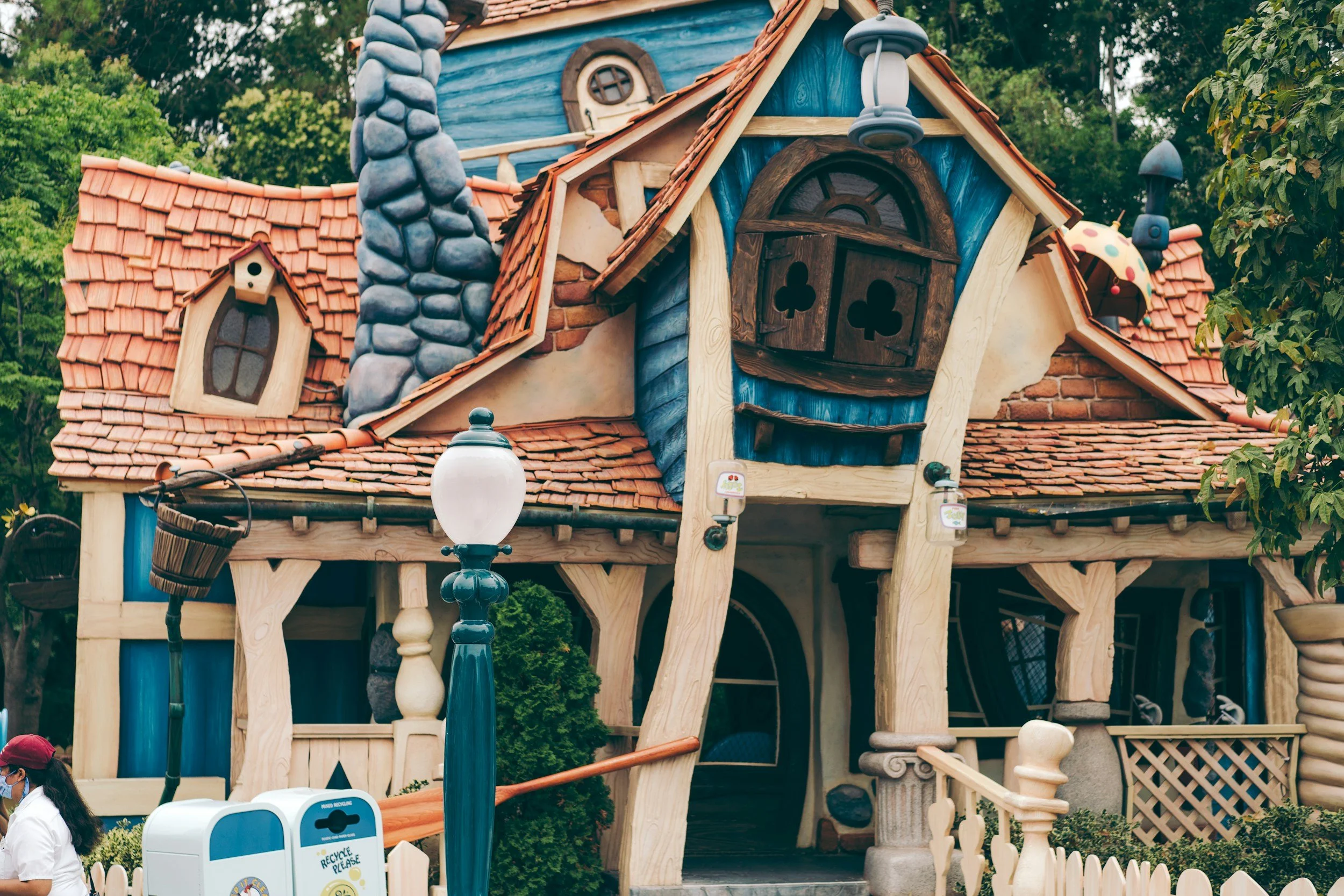 Comment fonctionne le marché immobilier dans mon histoire ?