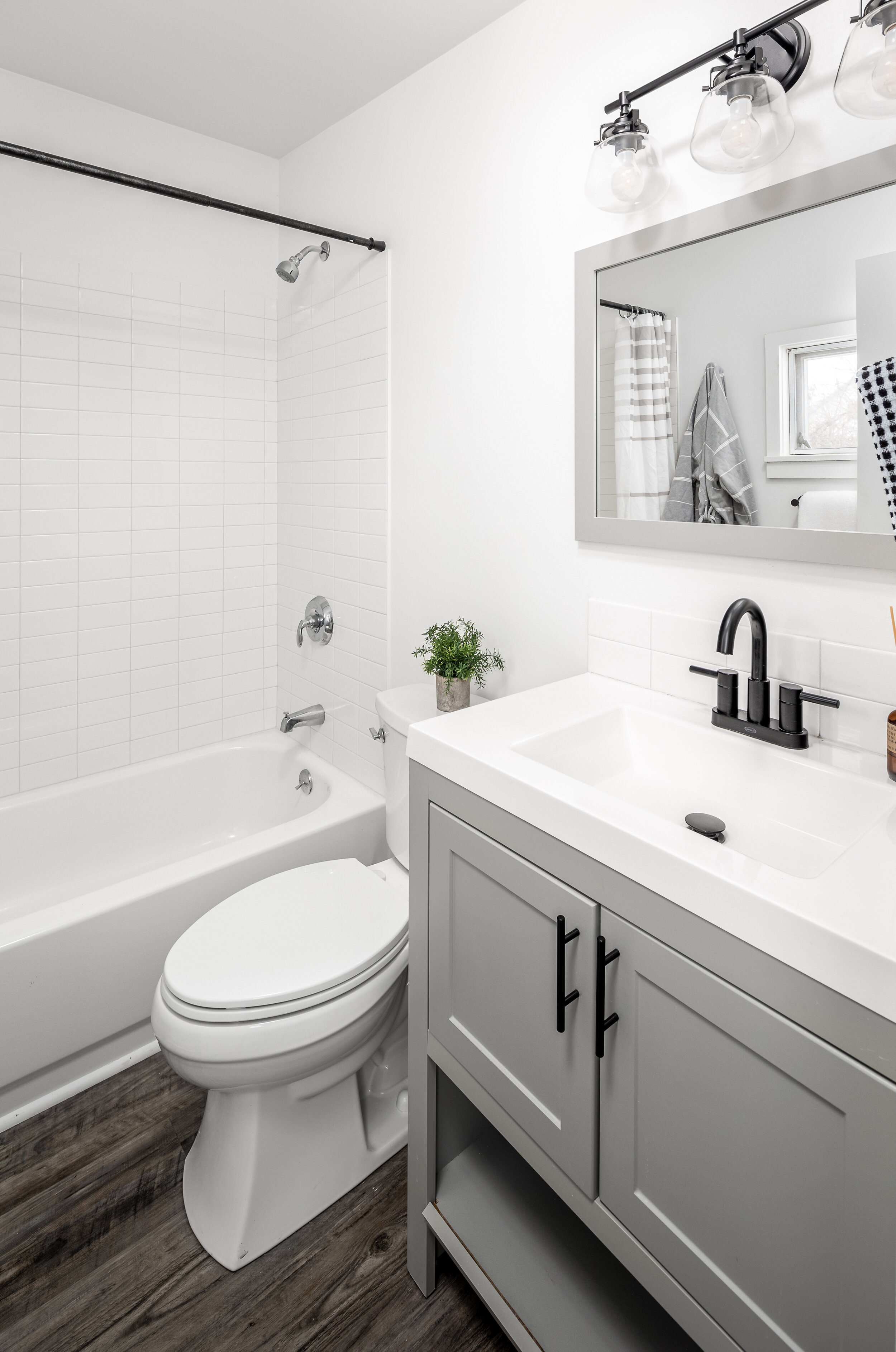 YBSC-bungalow bathroom.jpg