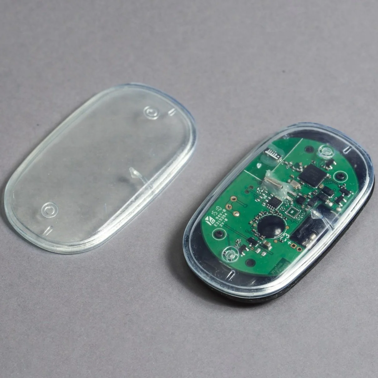 Transparent 3D-printed parts demonstrating clarity and precision, perfect for applications requiring visibility and intricate detailing.