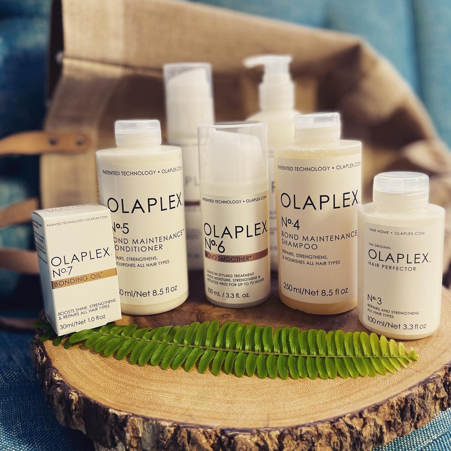 Treat those new highlights with your favorite home maintenance product today!!❤️ #olaplex #olaplexlove #highlights #springhaircolor #olaplexblonde