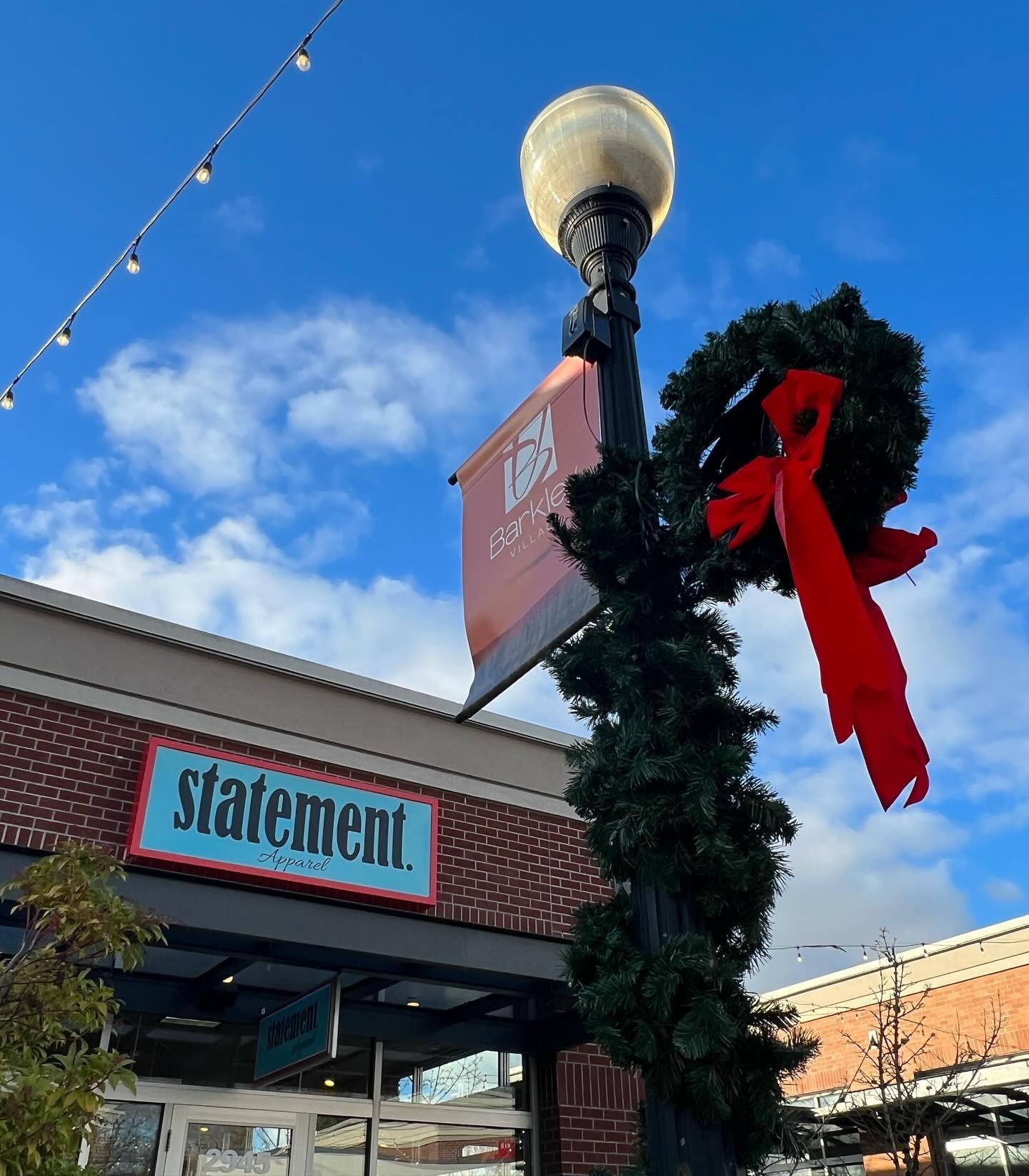 Give-a-way!! 12 Days of Barkley Day 3! Today on this 3rd day of Barkley, let us help you shop for that special lady in your life (and top off your shopping day with a meal and margarita). The perfect gift is any easy find with a $100 gift card to Sta