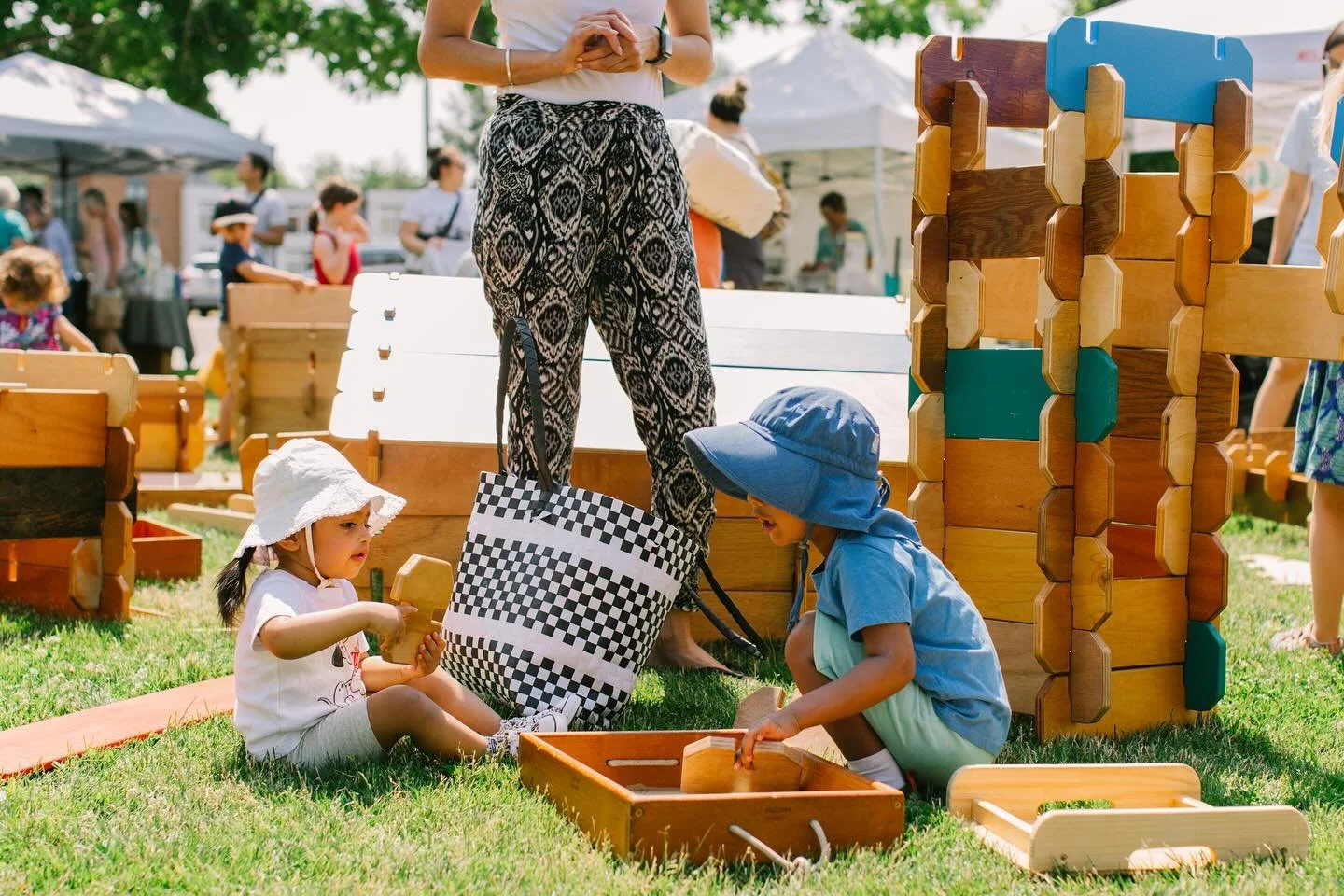 It&rsquo;s Builder Board day at Play Days on the Plaza this week!! Join us Wednesday from 10-12 on the Barkley Village Plaza for family fun, imaginative play, and life sized block building!