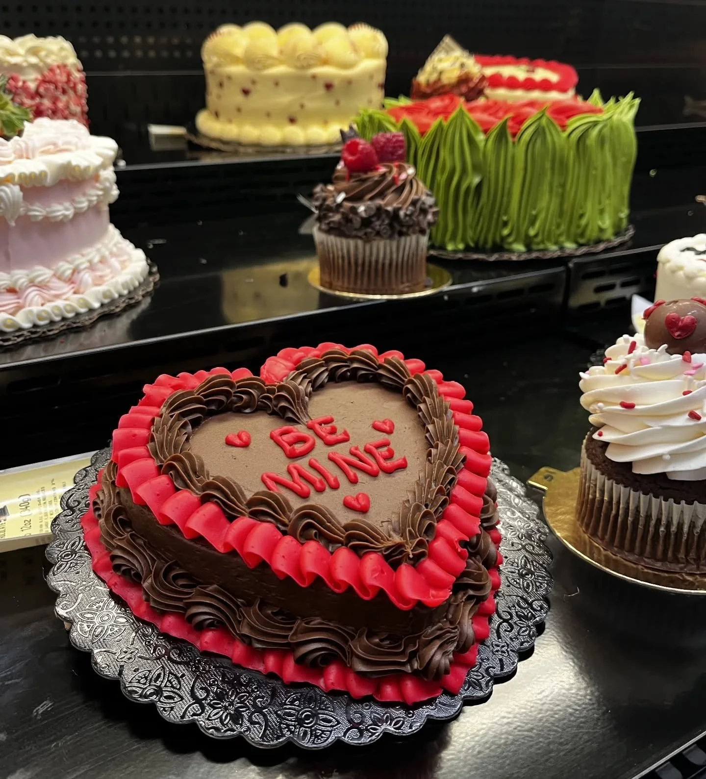 A giveaway for Valentine&rsquo;s, Galentine&rsquo;s, or just-because 💌

We&rsquo;re spreading a little love around Barkley Village! 

Enter to win a $50 gift card to @scottybrownsbellingham, a $50 Regal Movie gift card, and a $25 @haggenfood gift ca