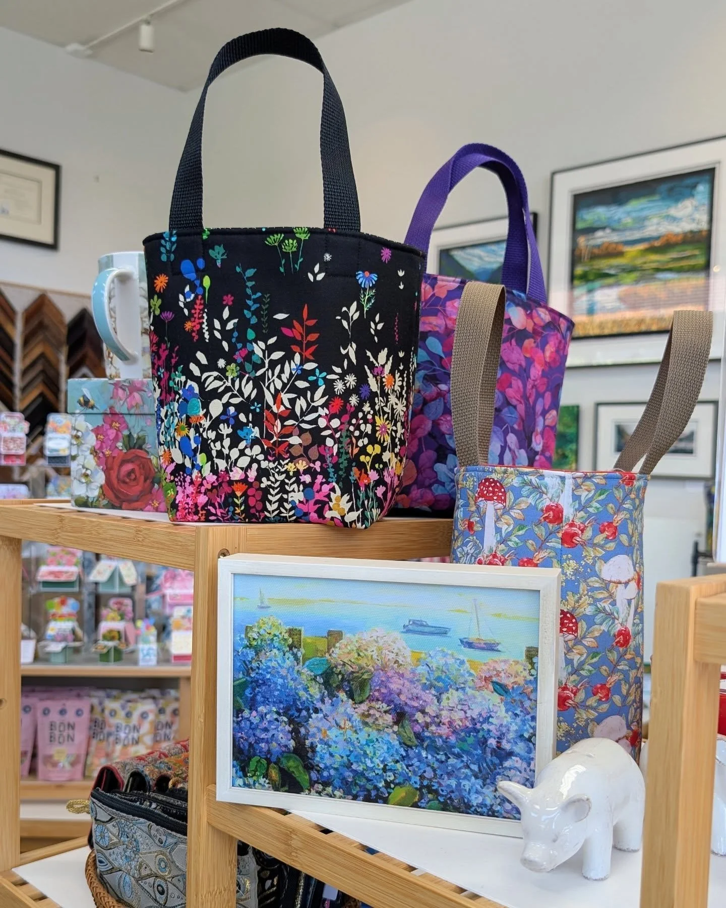 🌸 Mother's Day is on Sunday and Hamann's Gallery &amp; Gift on Newmarket Street has you covered.

With over 50 years in Bellingham, Hamann's is the kind of shop where you are guaranteed to find something special. From custom framing to watercolor wo