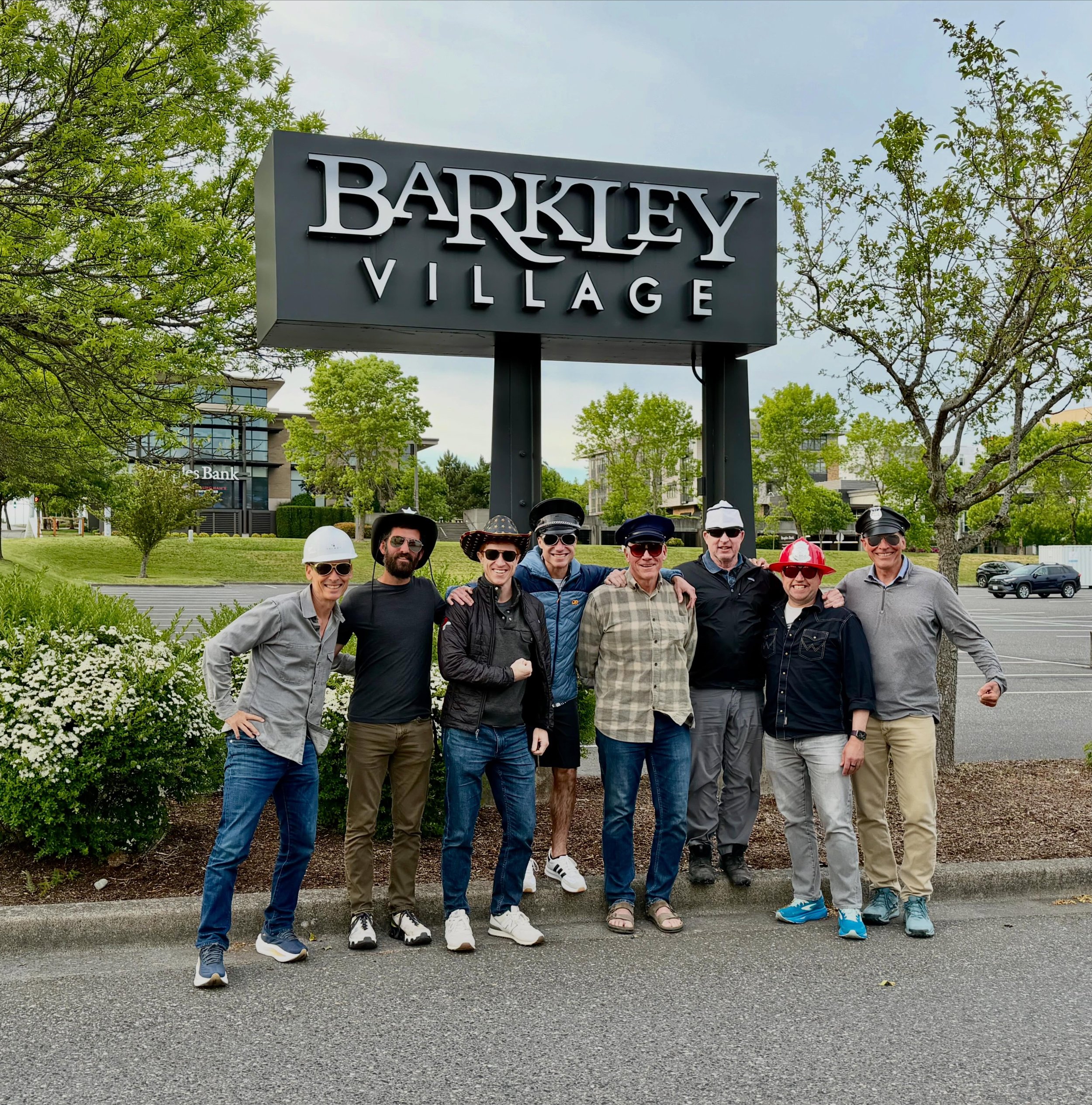 What a beautiful day for the 51st Ski to Sea RACE!!🏔️🚴&zwj;♀️🛶 Help us cheer on The Barkley Village People today!!

With @birchequipment not competing this year, it&rsquo;s shaping up to be an exciting race and we can&rsquo;t wait to see how it al
