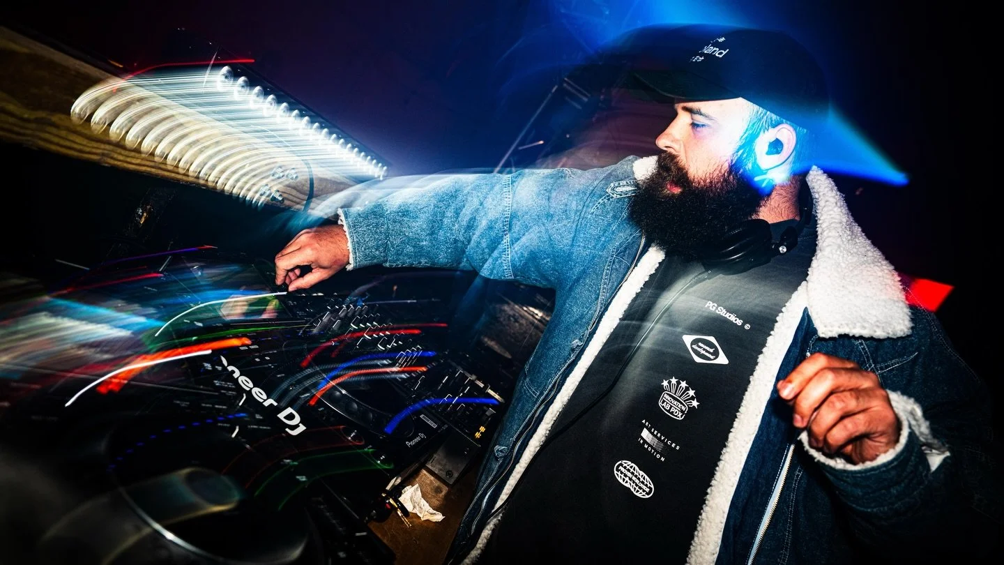 @switchback.kc was a thrill last Friday! @hairitage_music and some local acts brought the energy! 
&bull;
Thanks to @inclineon9th and @switchback.kc for the opportunity to get some cool shots.
&bull;
&bull;
&bull;
&bull;
&bull;
#kansascity #concert #