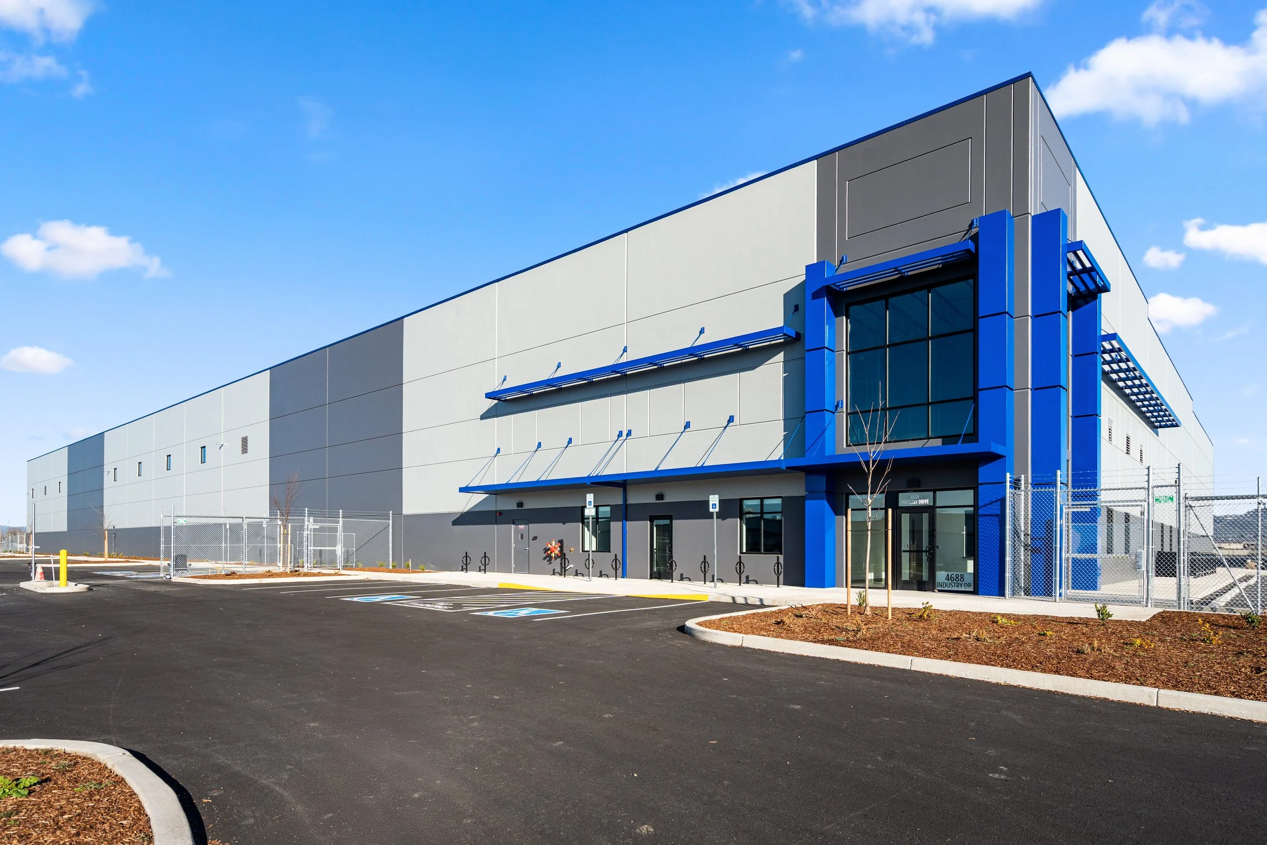 4688 Industry Dr. Medford-02.jpg