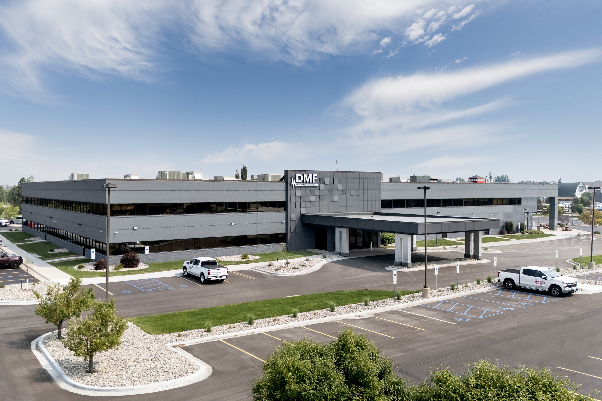 Enclave_DakotaMedicalFoundationExteriors-1.jpg