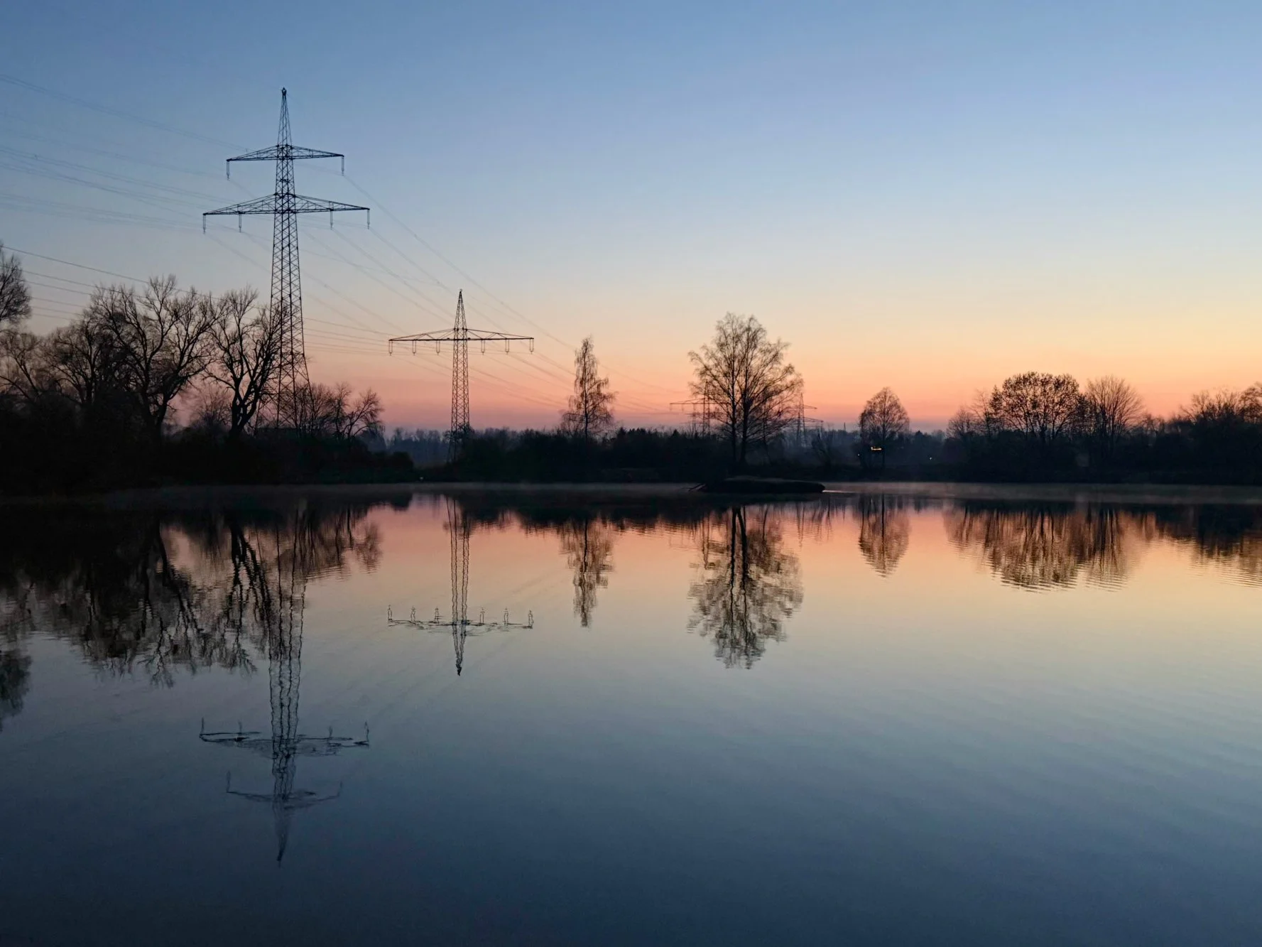 Zu spät – oder genau richtig? Ein Abend am Böhmerweiher