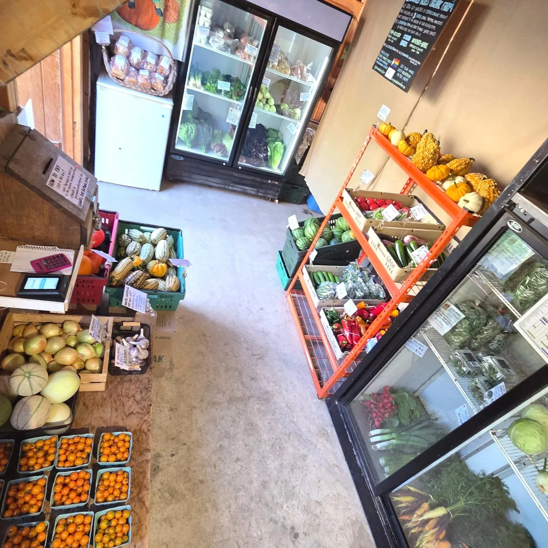 Gibsons organic produce farm stand