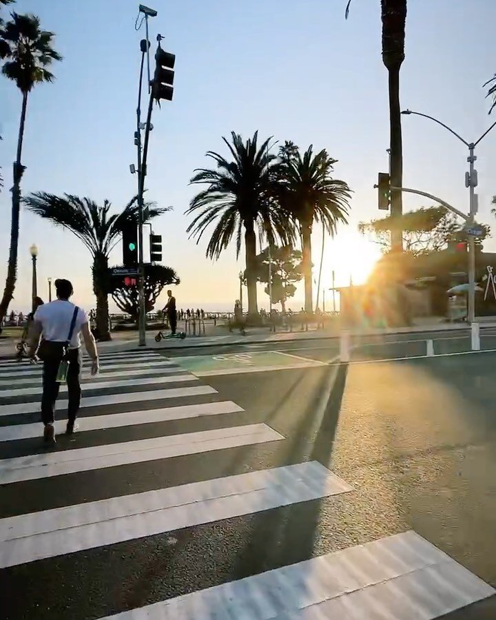 💼
.
.
.
.
#jwmarriott #dockercon #losangeles #santamonicapier #venicebeach #deltaone #unitedpolaris #travel #tech #conference