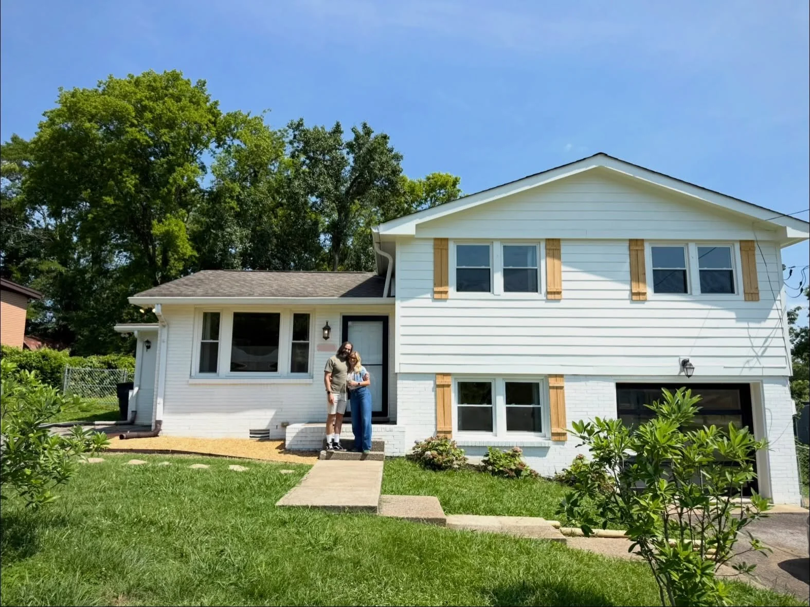 CLOSED on this beauty yesterday with these wonderful folks! Never thought a class at @sewnash years ago would turn into such a fun time house hunting together!! *Slide* to the end to see the house&rsquo;s best feature 😏