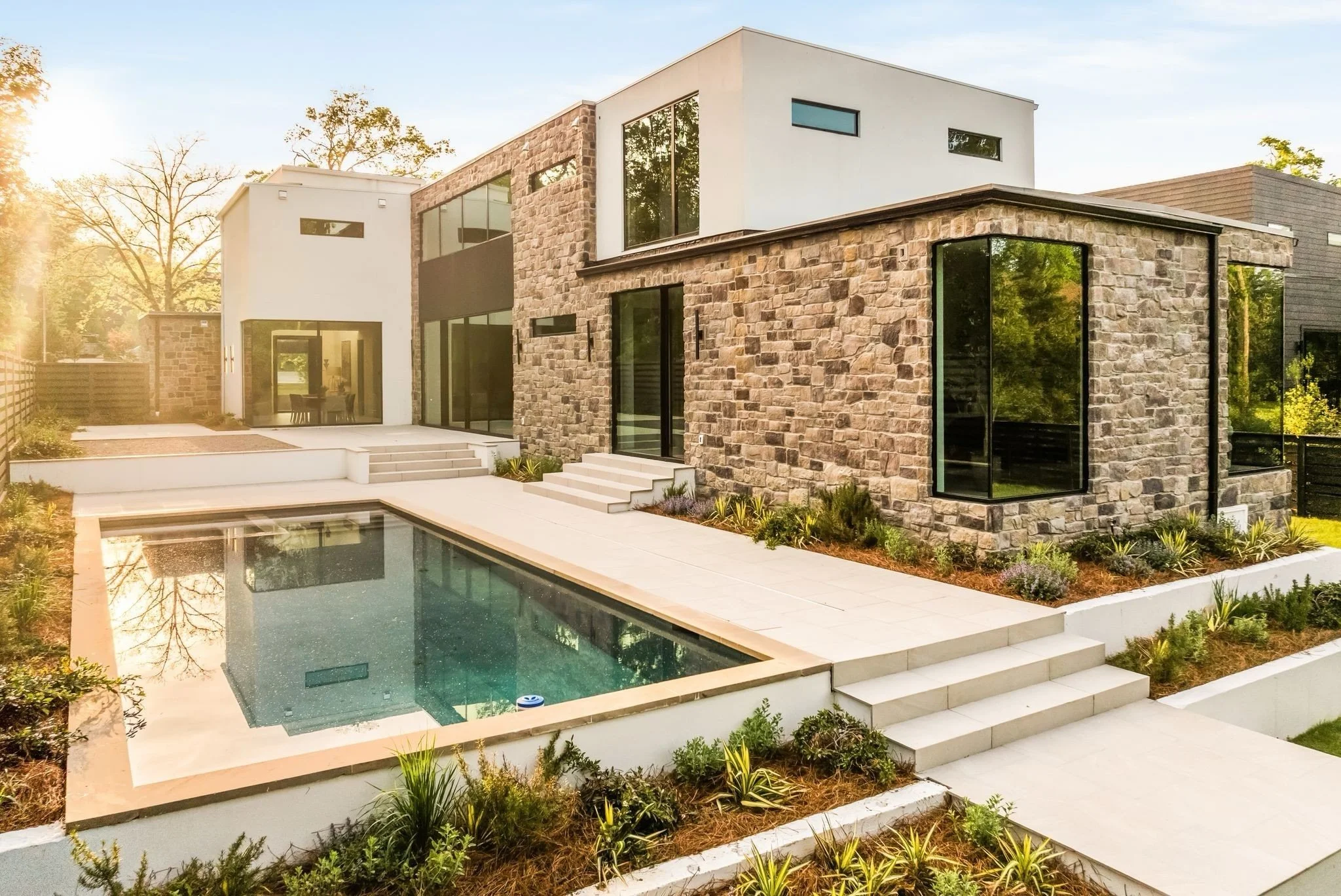 CLOSED on this modern beauty that feels more Hollywood Hills than Green Hills! 🤩 So excited for our sweet clients to enjoy this amazing home!