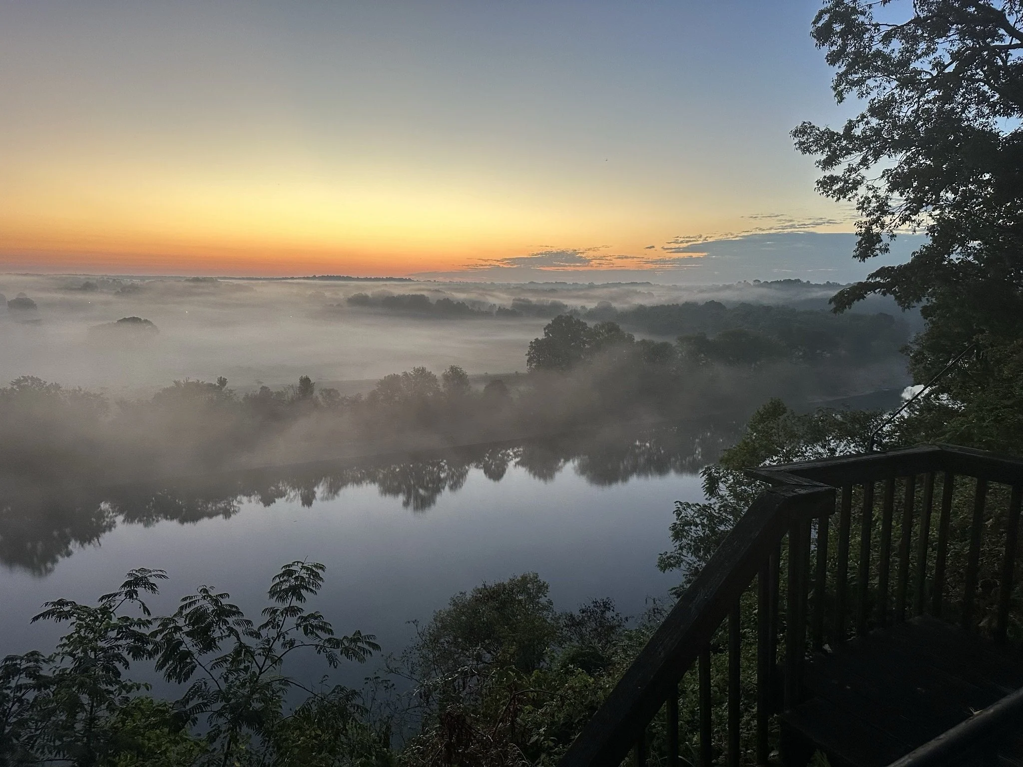 Would you believe me if I told you this view is from a house in Donelson?? 100+ year old fairytale Tudor home with Cumberland views for daysss, take my money! 💸

Postcard perfect English manor styled home nestled over the Cumberland River overlookin