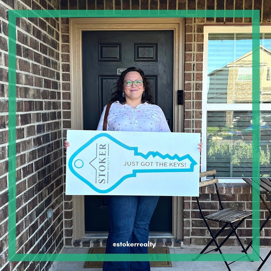 Closing day smile! 😊 We are so happy for our client. Time for some amazing summer fun in the new home 😎☀️ #smtx #realtorslife #happyclient