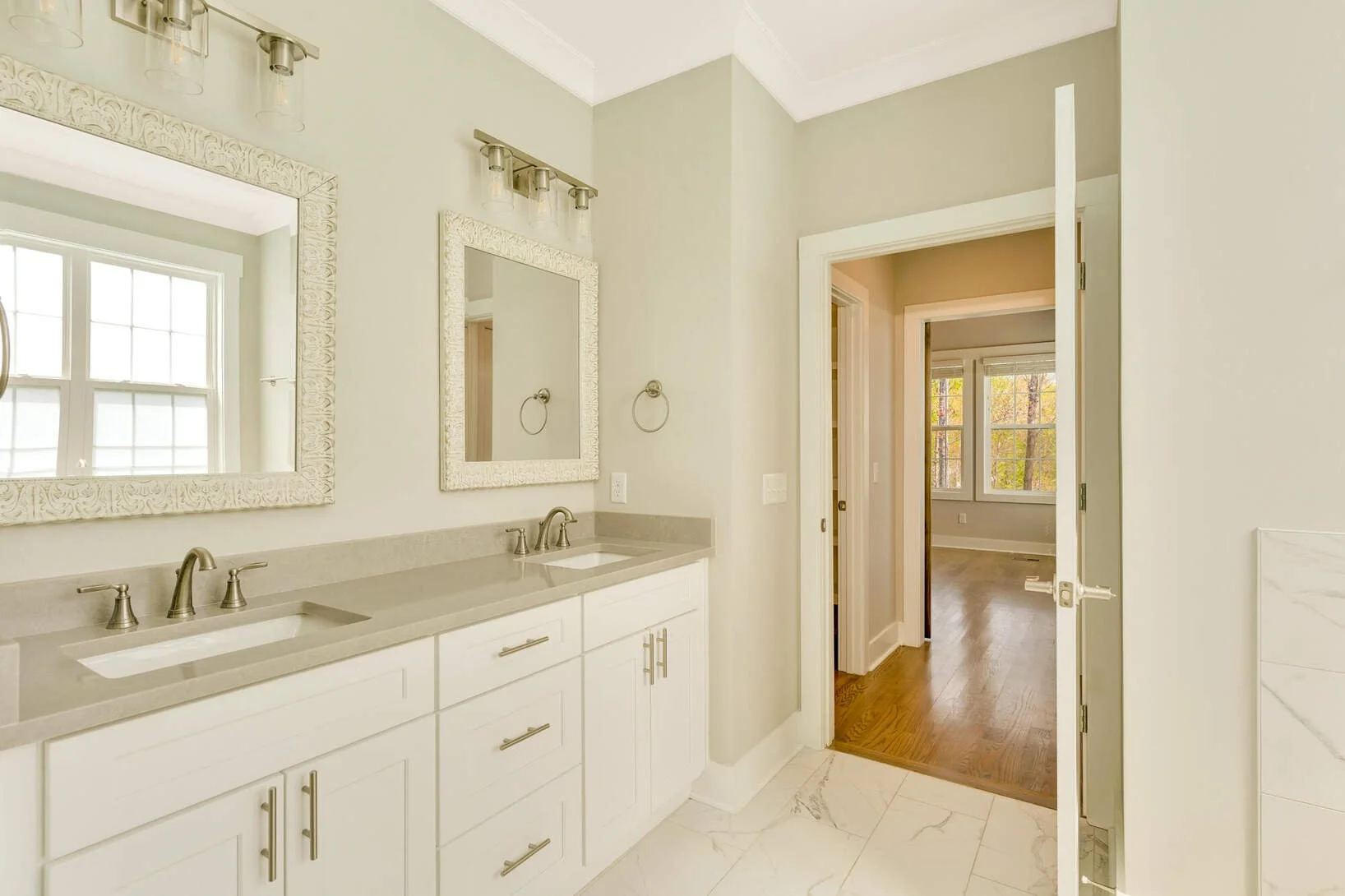 Double vanity in the primary bath