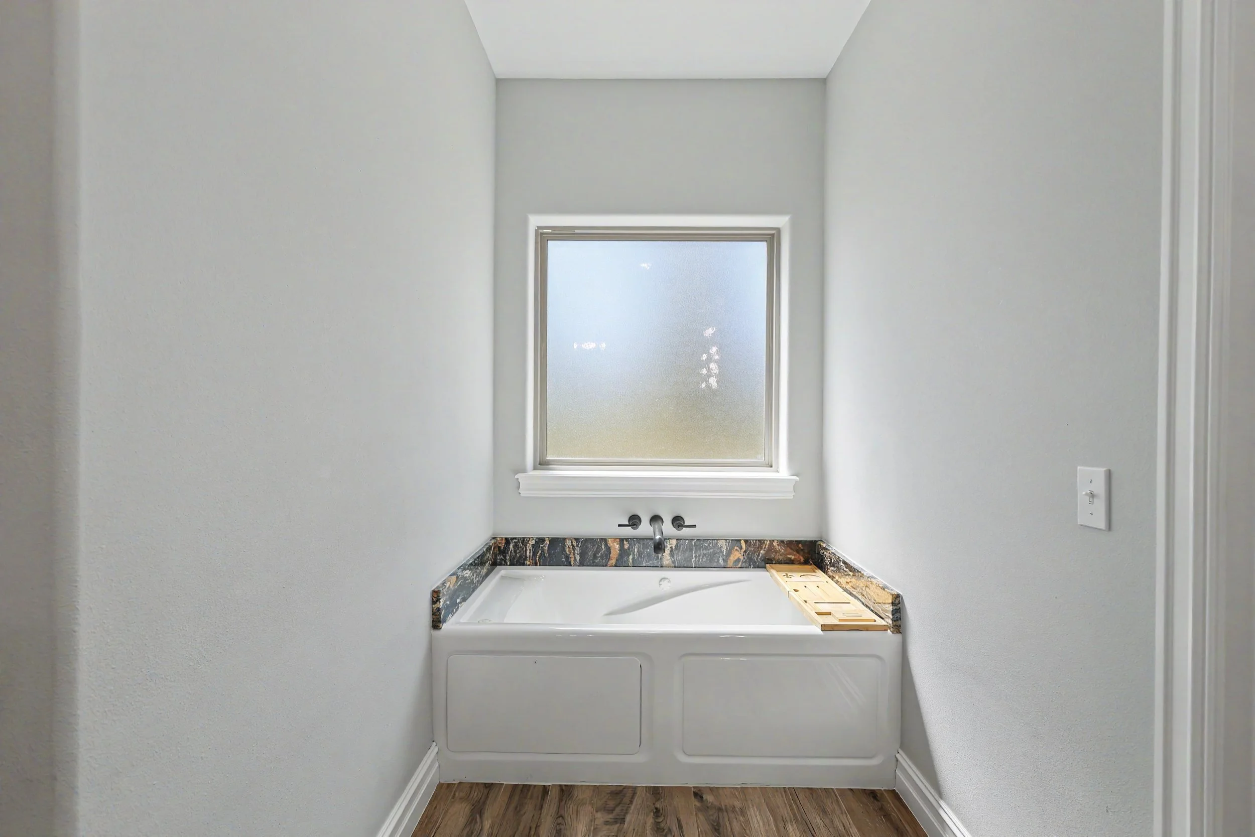CR12131 (56).jpg