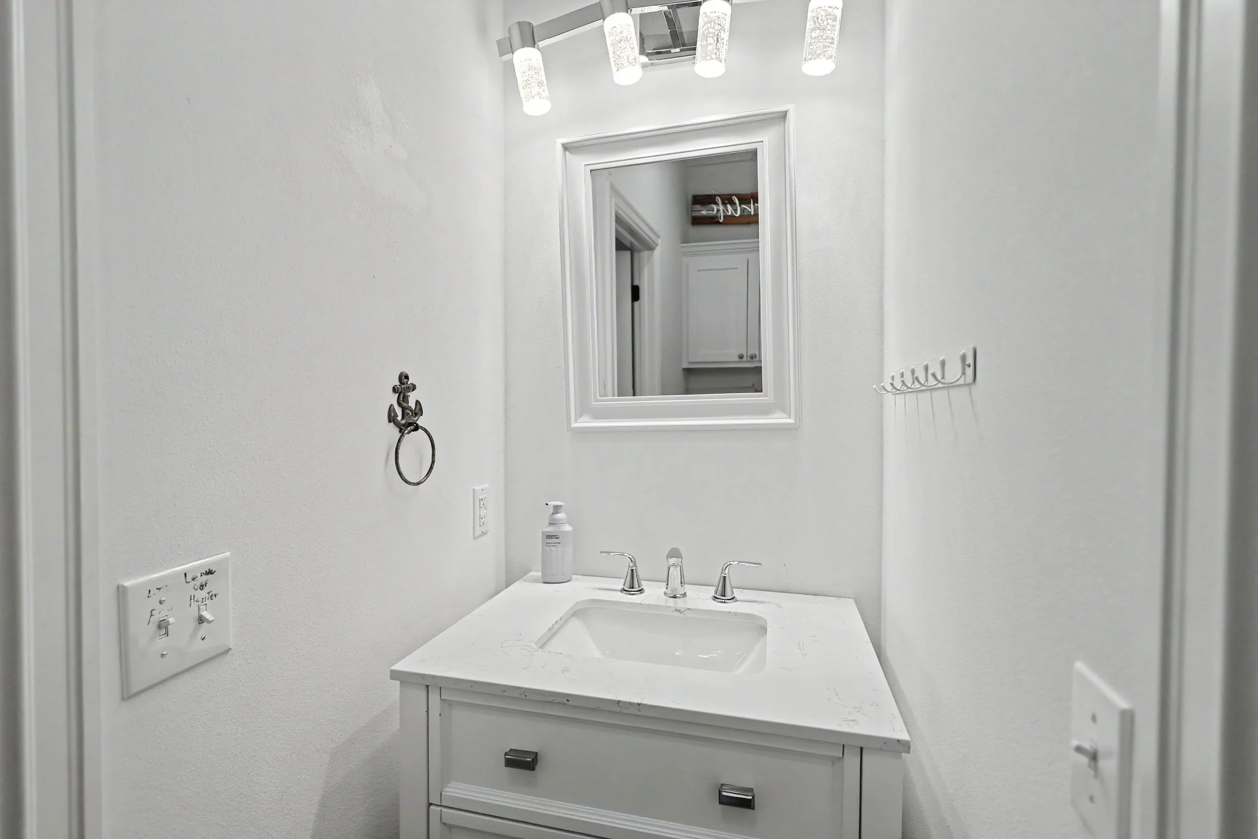 CR12131 (95).jpg
