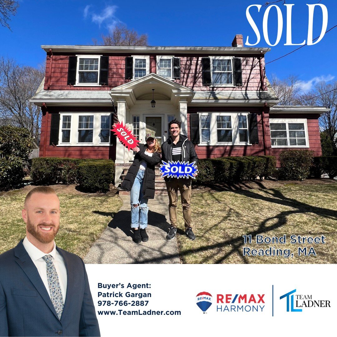 🔑The story behind the SOLD sign: In October 2023, Jamie and Tyler were referred to Team Ladner while house hunting in Massachusetts, despite still residing in DC. After exploring various properties, they settled on making an offer for a residence in