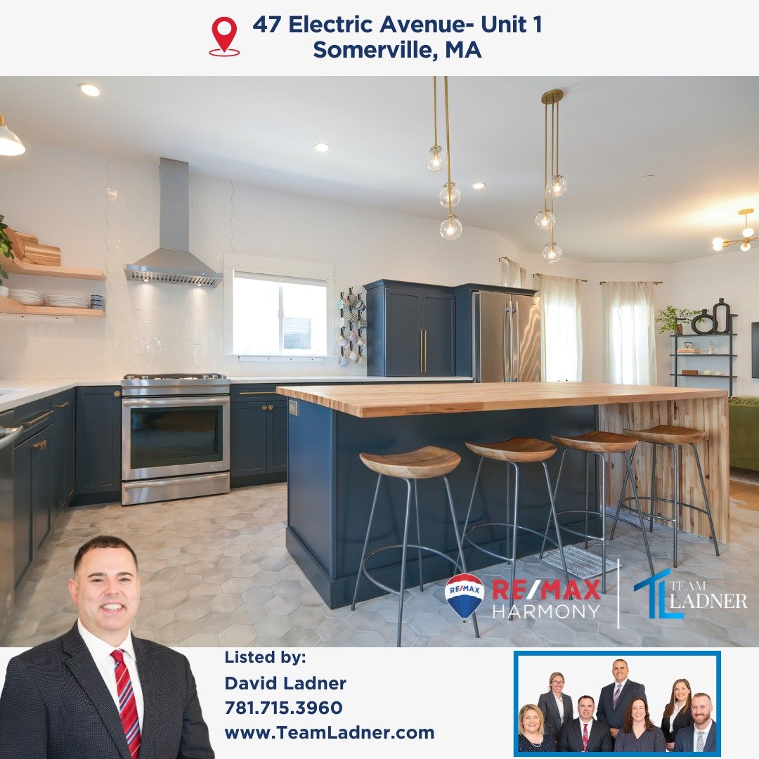 ✨Breathtaking luxury 4 bedroom/3 bath Townhome with high-end details throughout. This absolute stunner is under 1 mile to Davis Square, just 2 blocks to Tufts and a 5-minute walk to the Green Line. 3 parking spaces in the driveway, plus exclusive gar