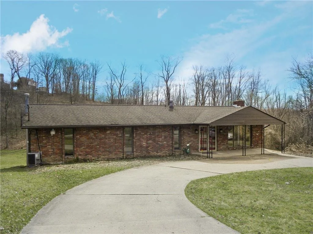 6445 Union Ave, Finleyville, PA 15332 - For Lease