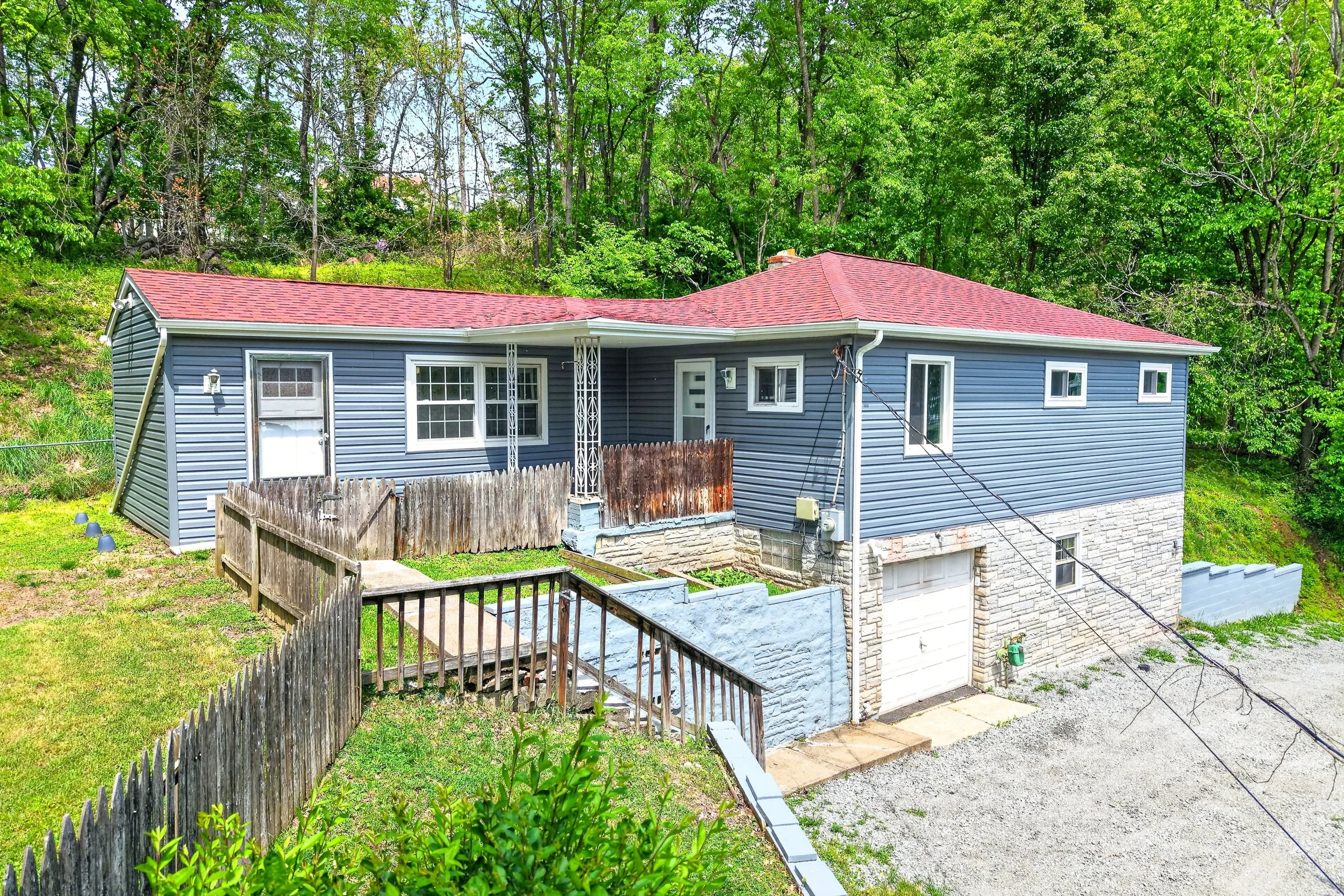 2925 Sebolt Rd, South Park 15129