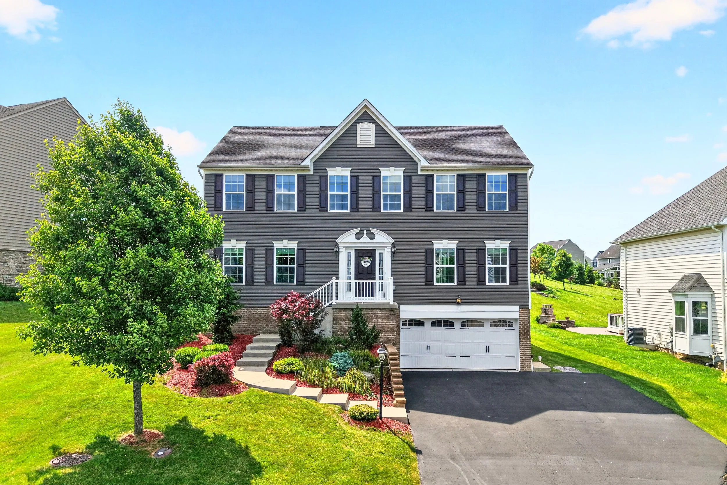 4045 Bentwood Dr, Canonsburg, PA 15317