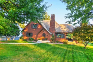1421 4th St Monongahela