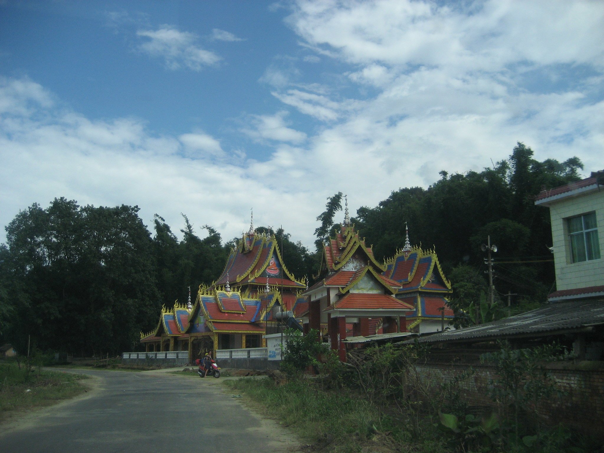 Local Architecture of the Dai Indigenous People