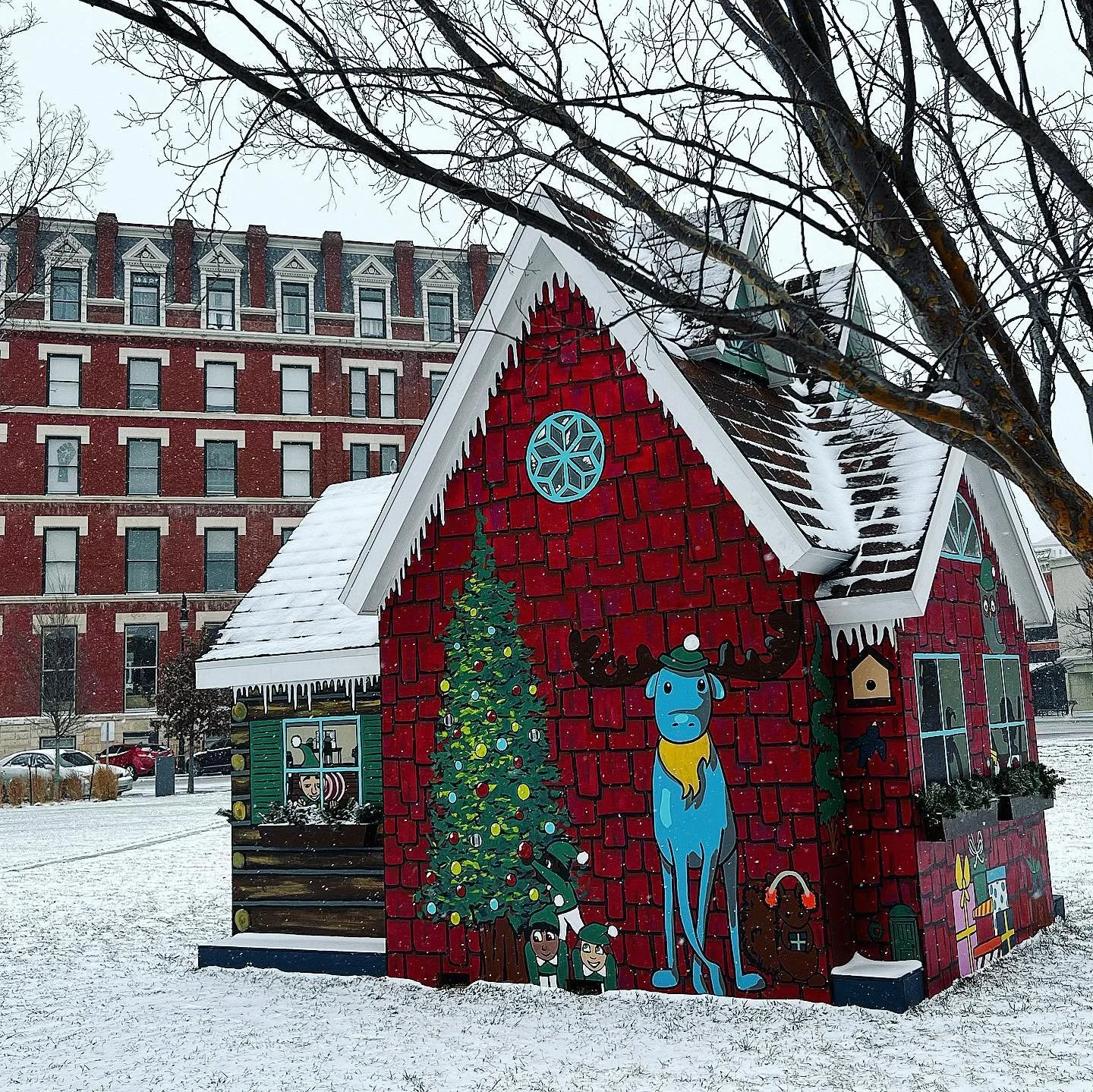 Santa's House, November 2021

This is a seasonal piece that will be available for public viewing in November and December each year. In 2021, the location was the new Naftzger Park.