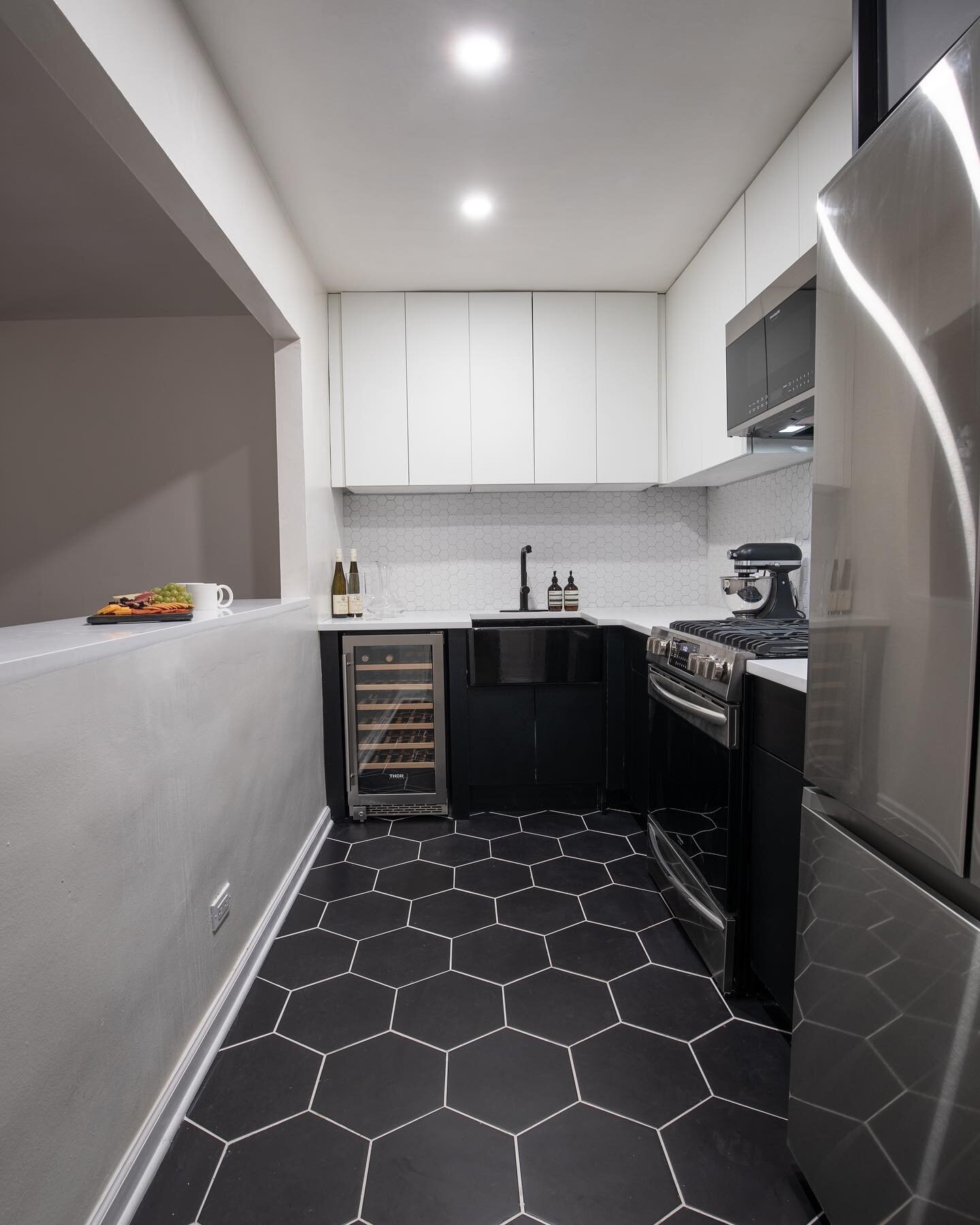 On Friday @victorialeejones released the reveal of our Brooklyn Modern Kitchen and the response has been massive!

Renters and homeowners everywhere are using this transformation as an example for their own spaces. We found a way to transform this ki