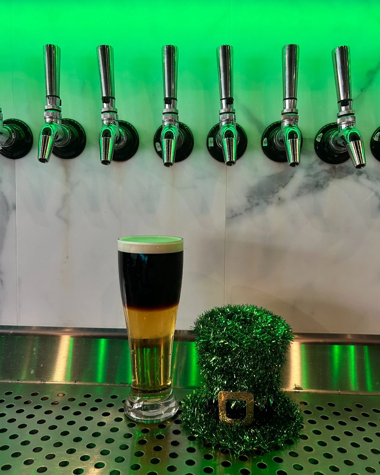 🍀 Happy Saint Patrick's Day! 🍀
We've got Harp and Guinness on draft for those picture-worthy half &amp; half pours! Come grab a pint, jam out to music bingo, and try a new food truck tonight! 🍻 👀

#ApexNC #CaryNC #stpatricksday #guinness