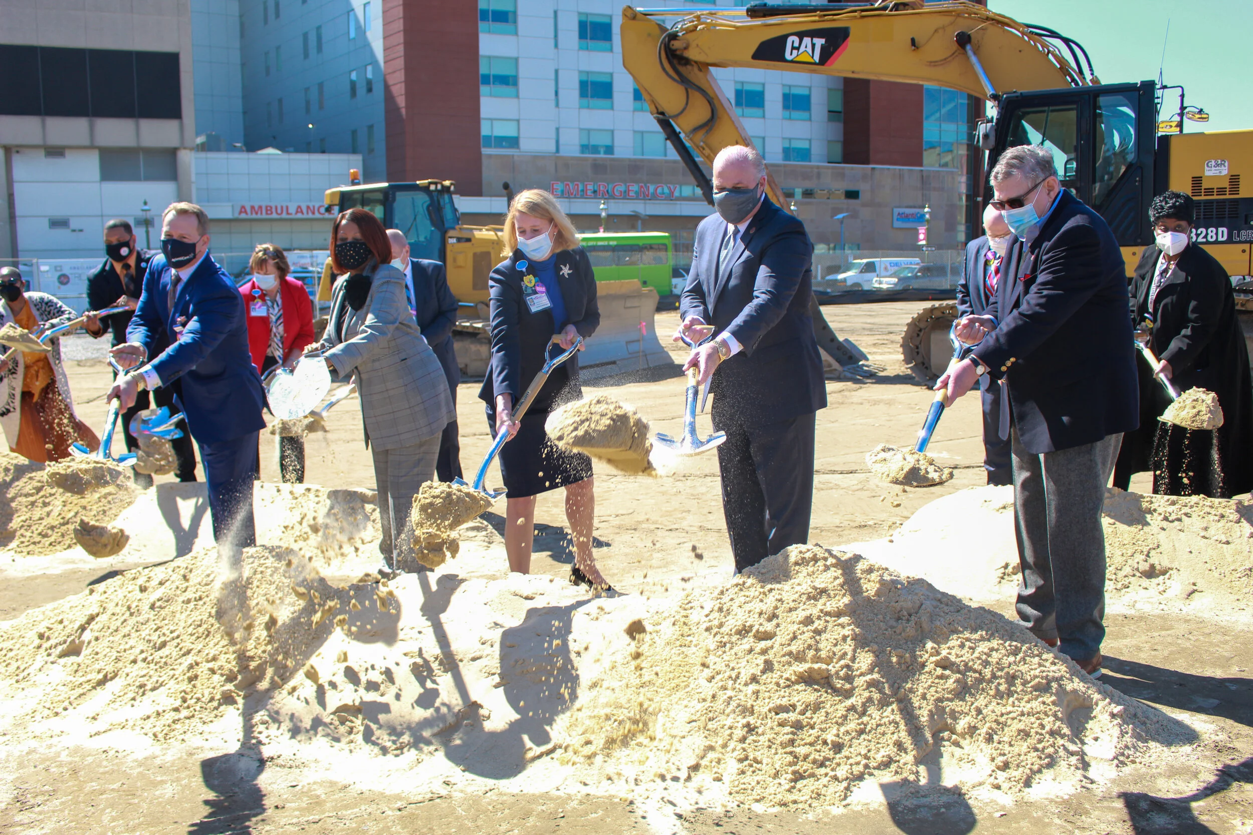 SENATOR SWEENEY AND LT. GOVERNOR SHELIA OLIVER BREAK GROUND ON THE NEWEST ATLANTICARENJ MEDICAL FACILITY 