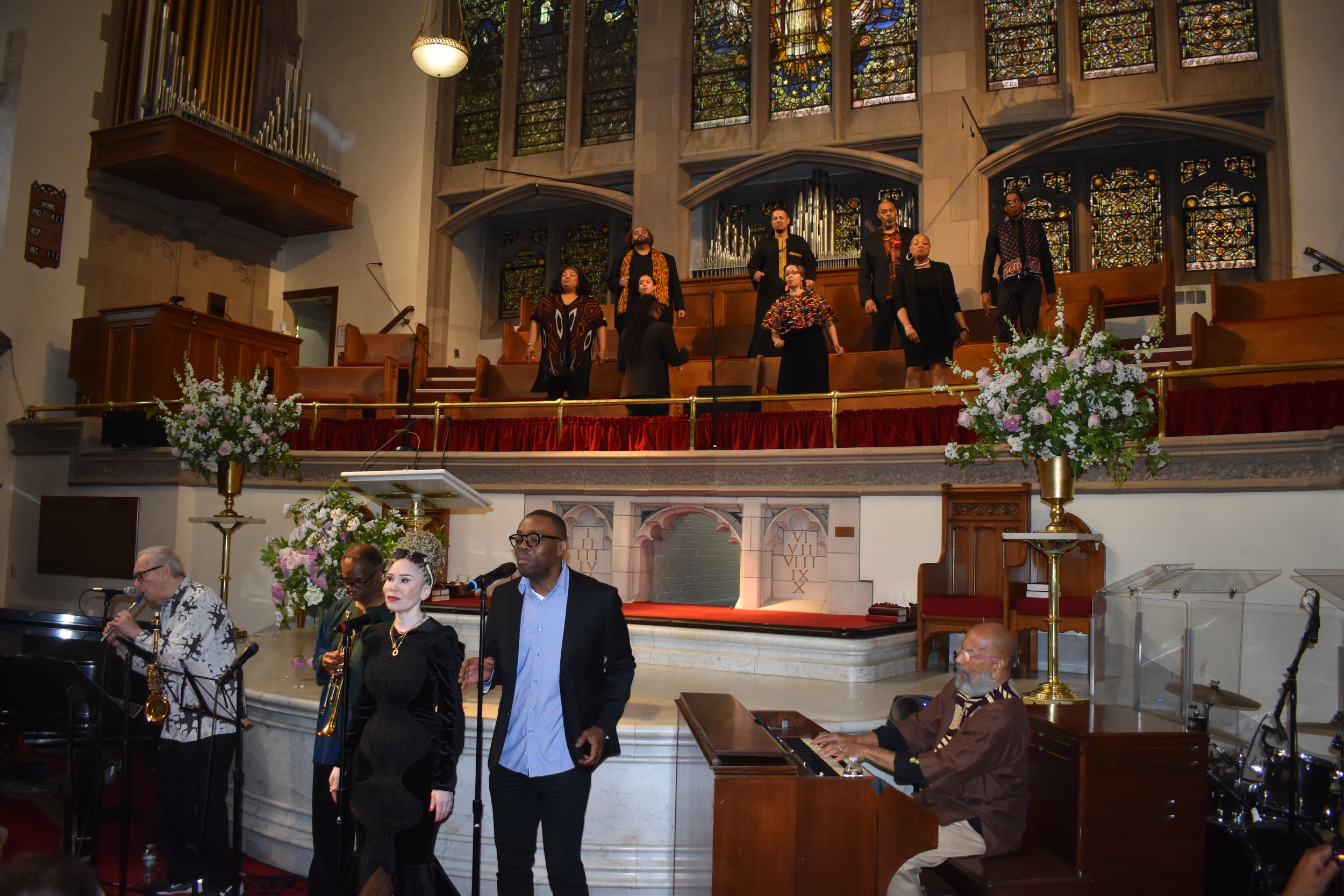 leleti khumalo singing Freedom Is Coming at the Abyssinian Baptist Church in Harlem