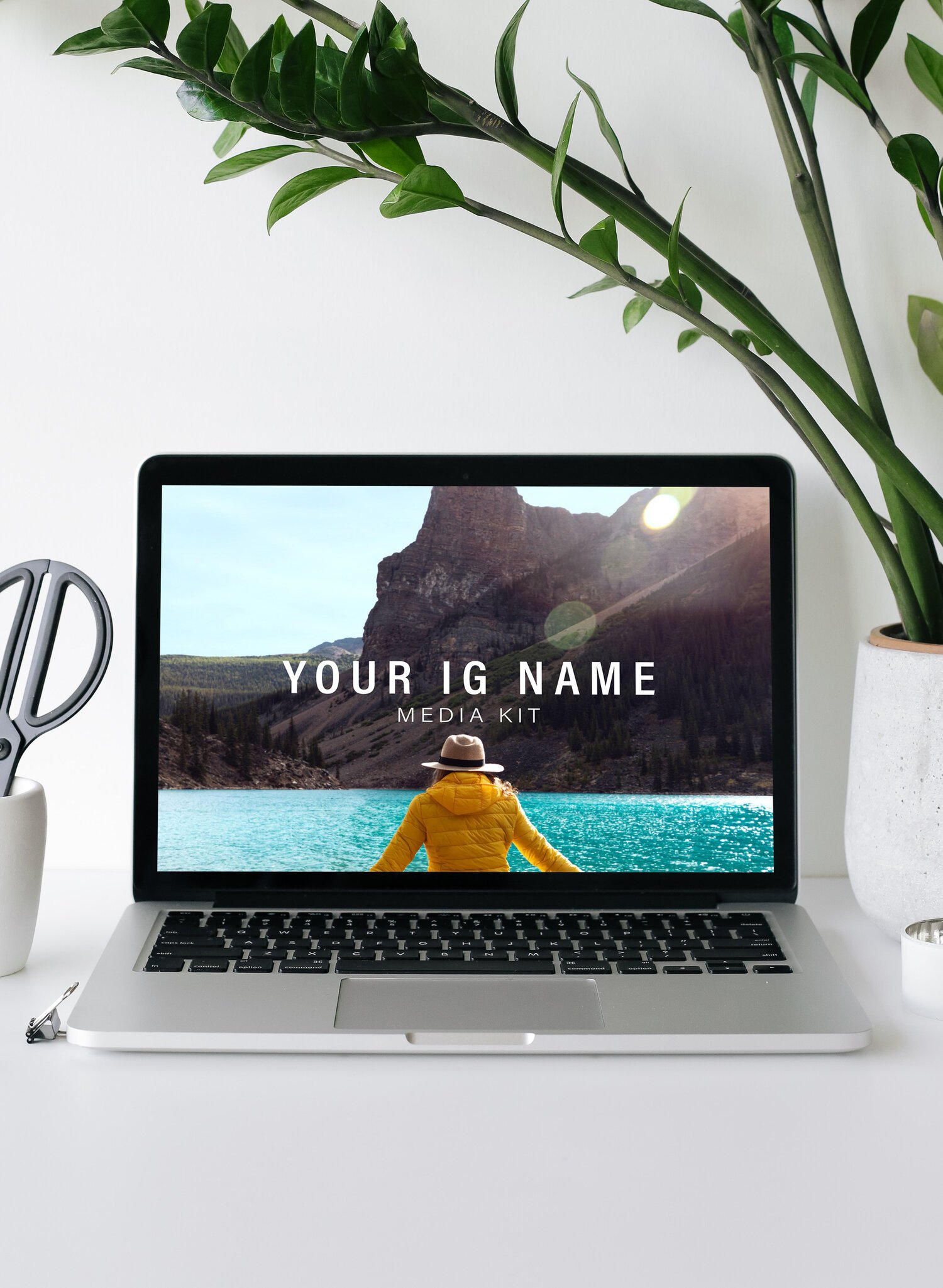 !!!+Instagram+Media+Kit+Template+Beautiful+Design+FREE+1.jpeg