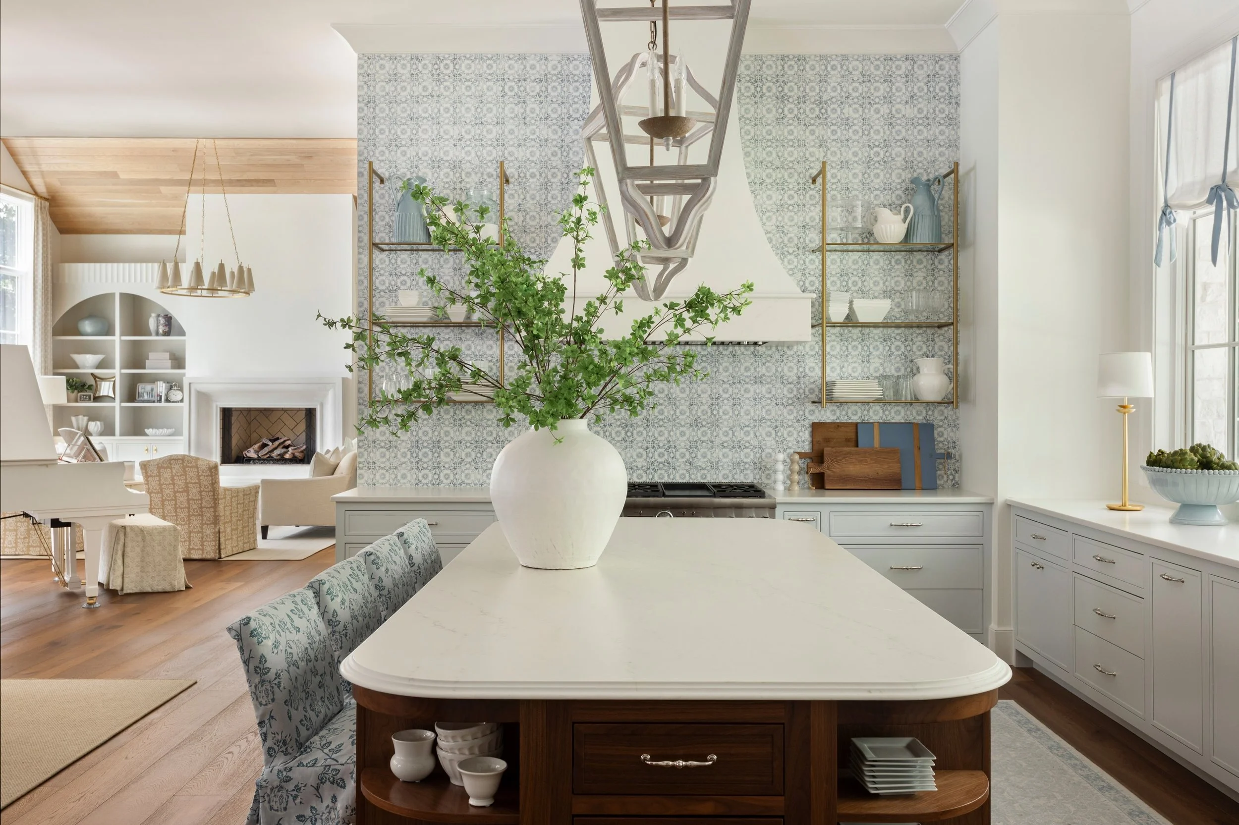 Kitchen 🤝🏼 scullery
Photography &ndash; @carolinesharpnack 
Architect &ndash; @sailerdesign 
Interior Design &ndash; @jessicafreemaninteriors 
Builder &ndash; @hillsidehomes