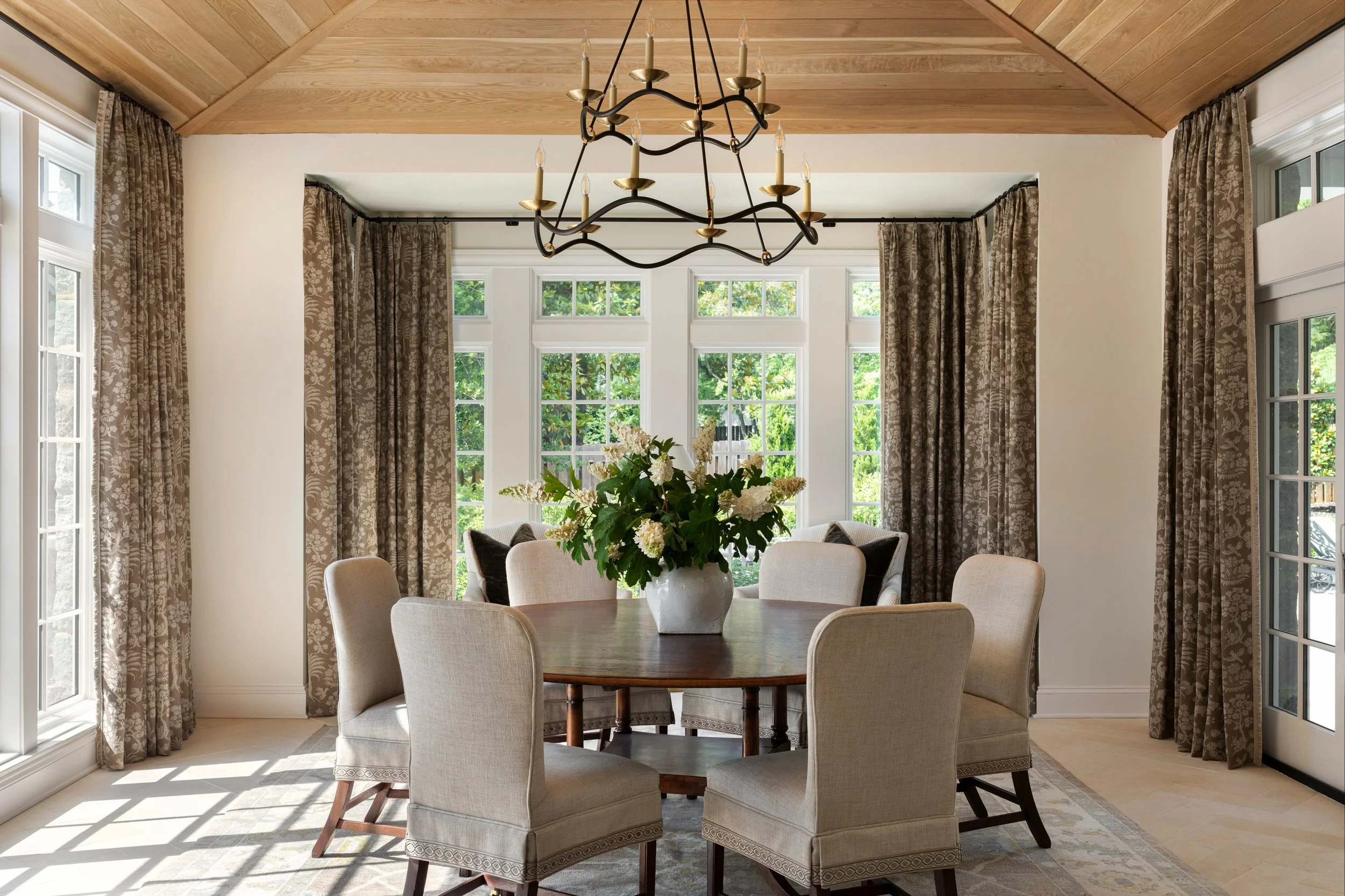 Proof that beautiful materials make all the difference 🤎
Photography &ndash; @carolinesharpnack 
Interior Design &ndash; @kelmorsedesign 
Builder &ndash; @davispropertiesoftn 
Architect &ndash; @catherinesloanarchitect