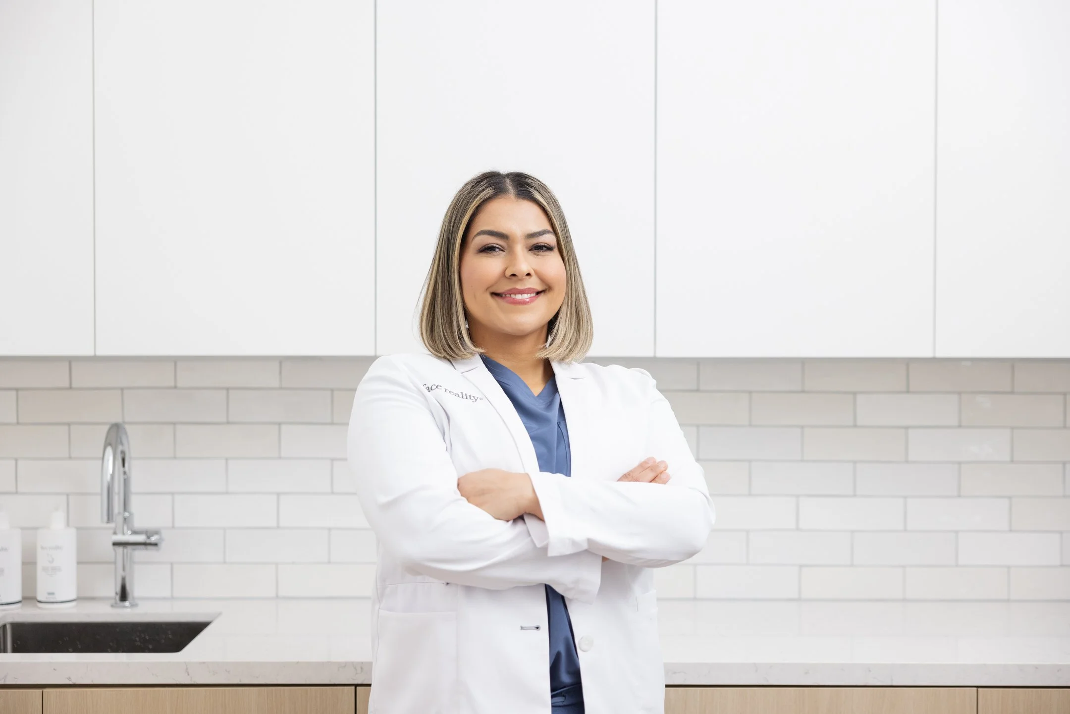 FaceRealityClinic-15980R.jpg