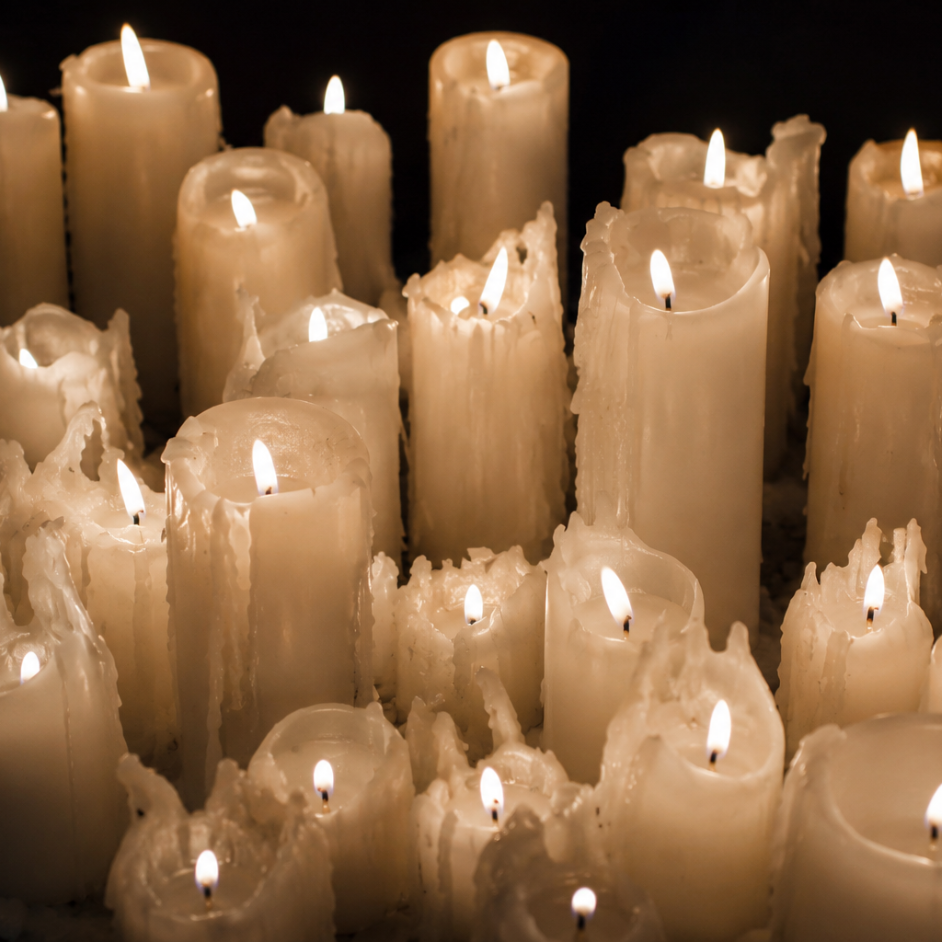 White Candle Meaning: Protection, Clarity, and Versatility