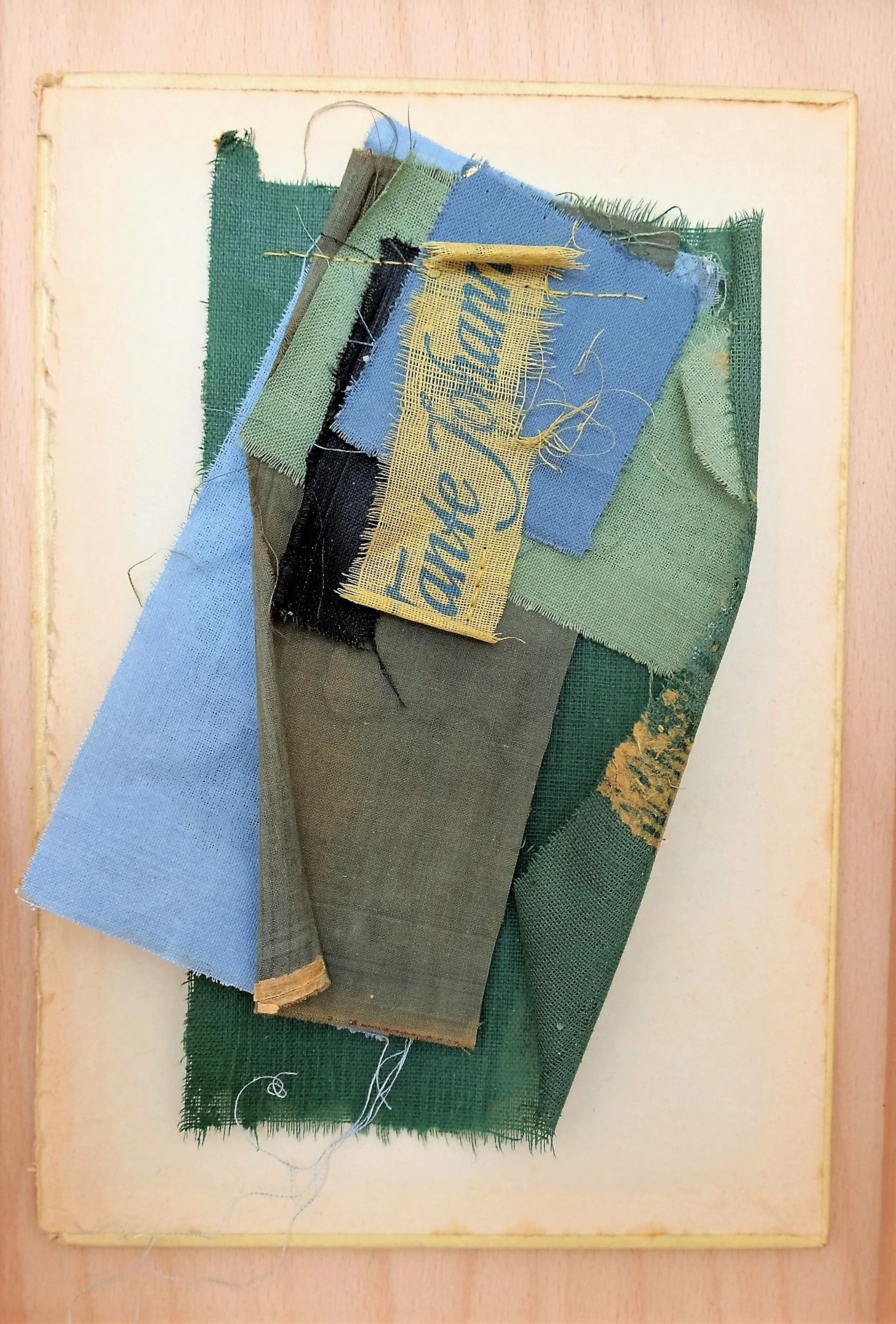 Title - Tante Johanna- Collage on bookboard - Size 13,5 x 21 cm 2022.JPG