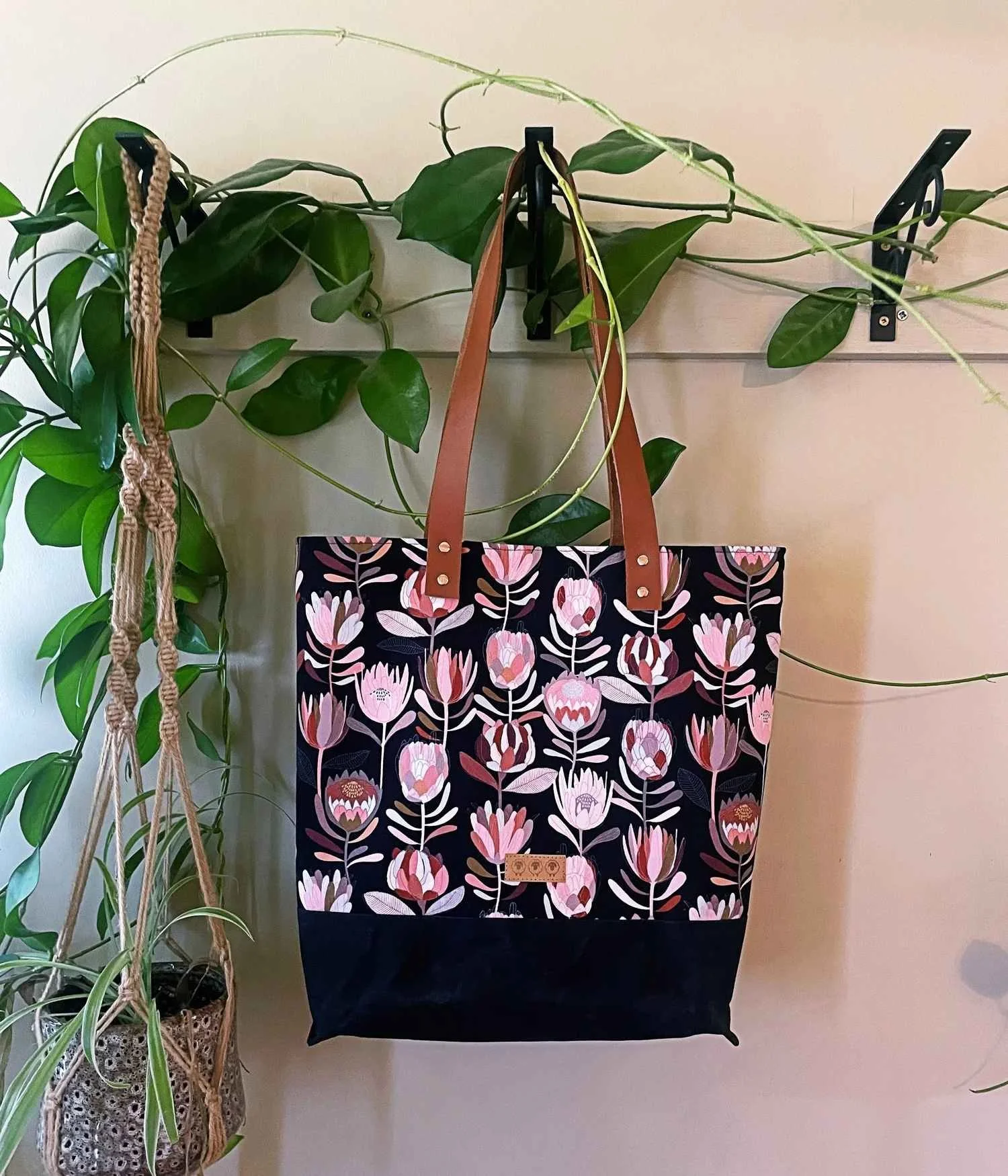 Be Quick! 
Market Totes are half price. Just $49.50ea +p&amp;h