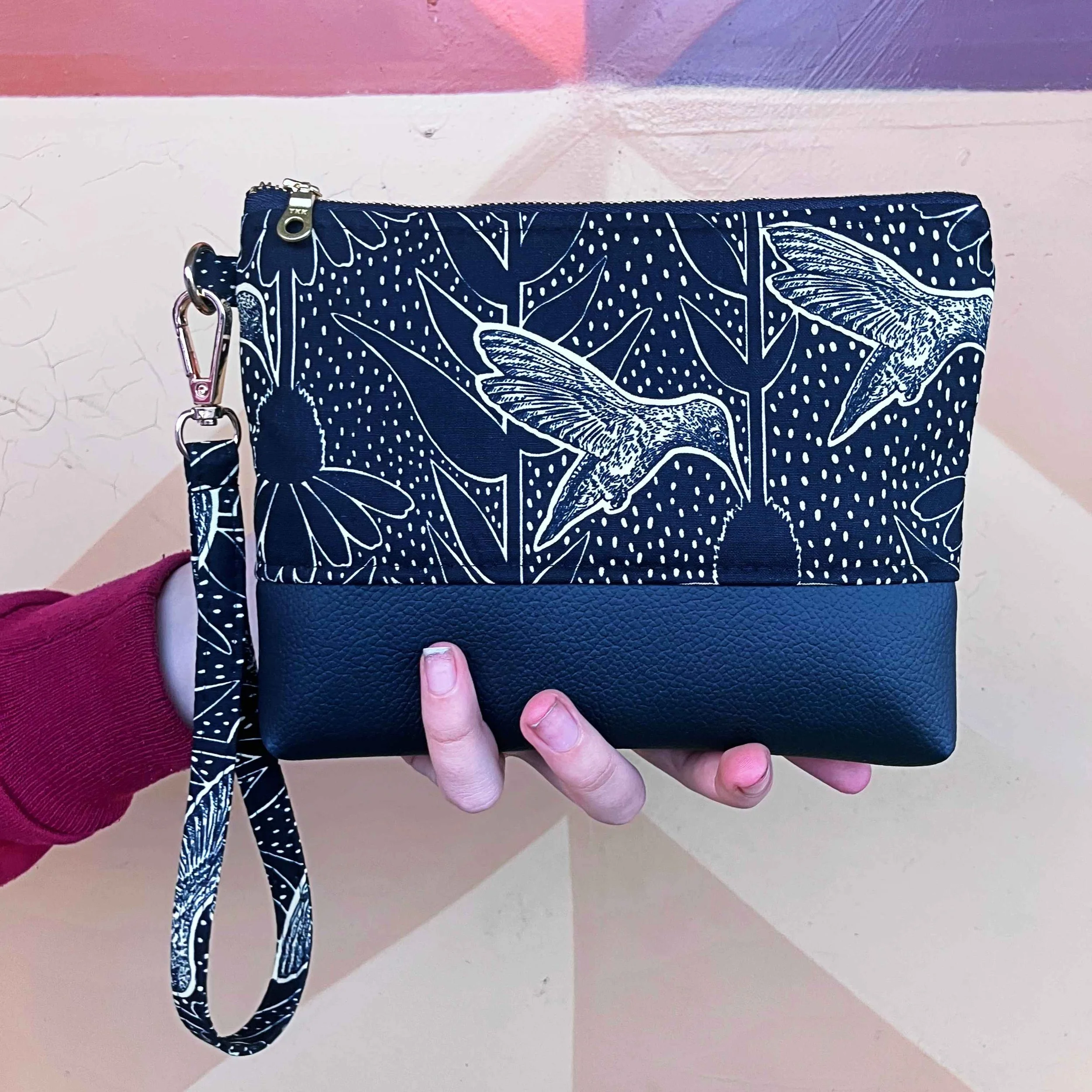Humming - Deenie Wristlet