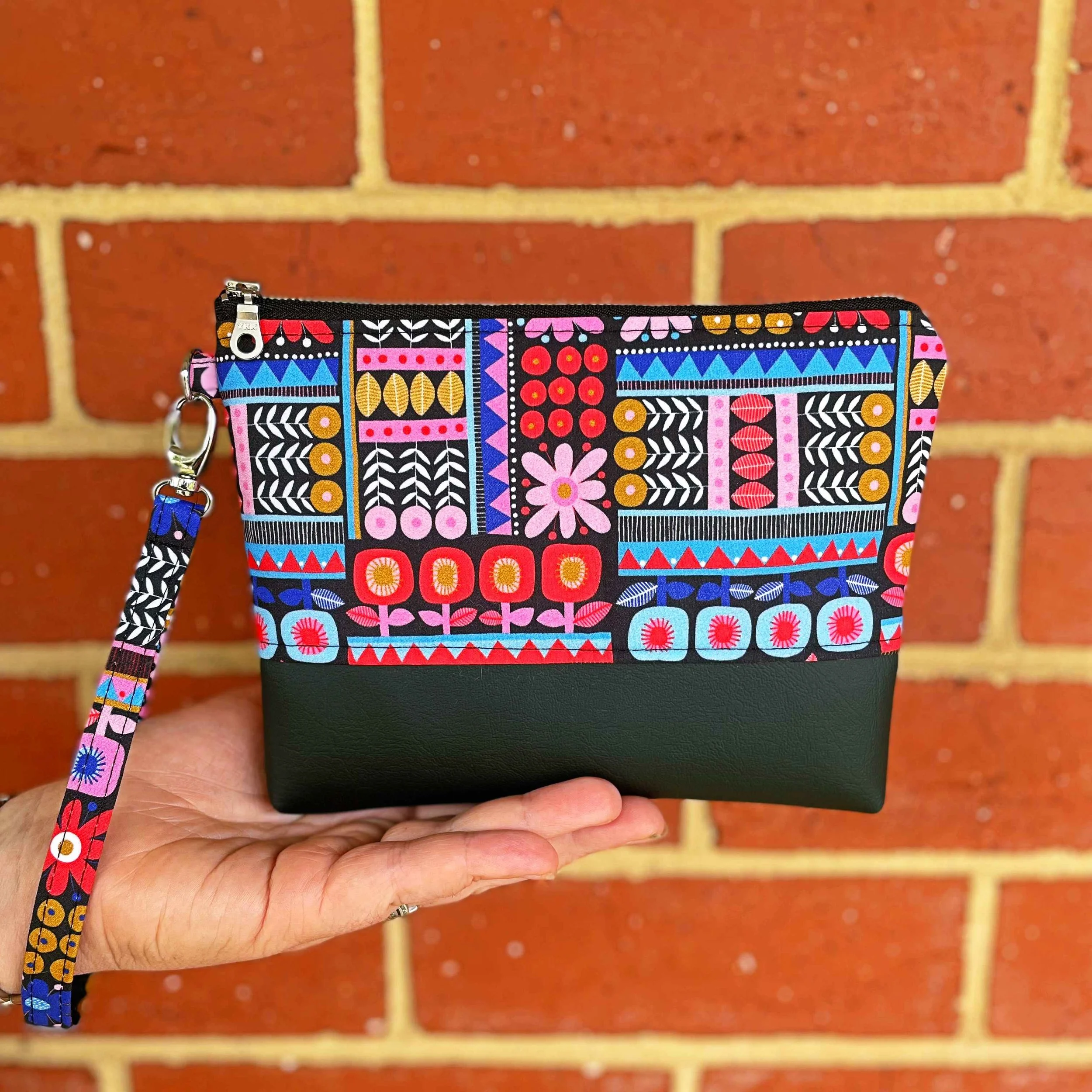 Flower Market - Deenie Wristlet