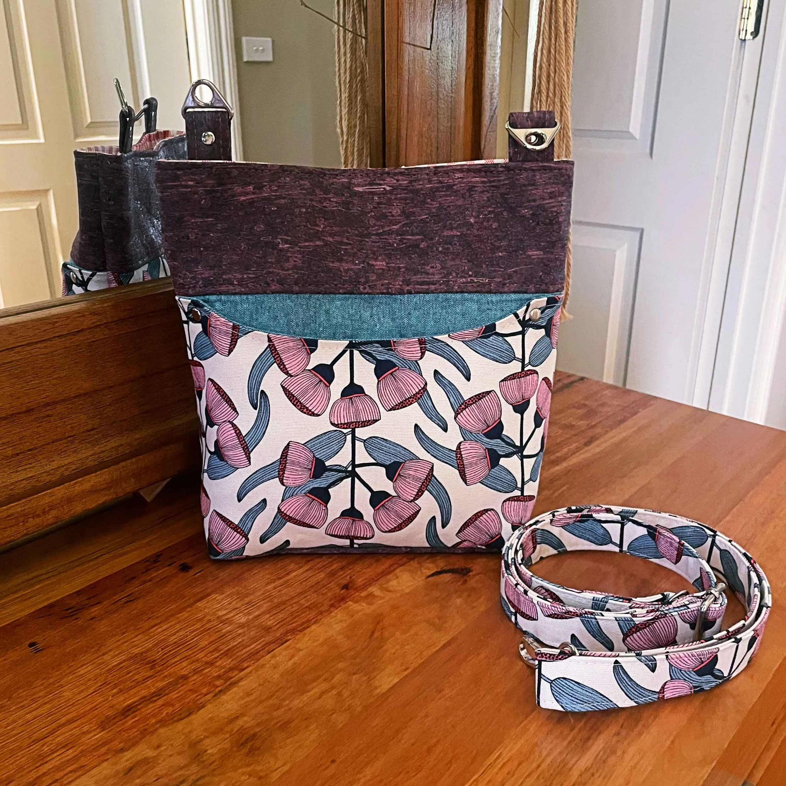 Gum Flowers - Teloujay Bag