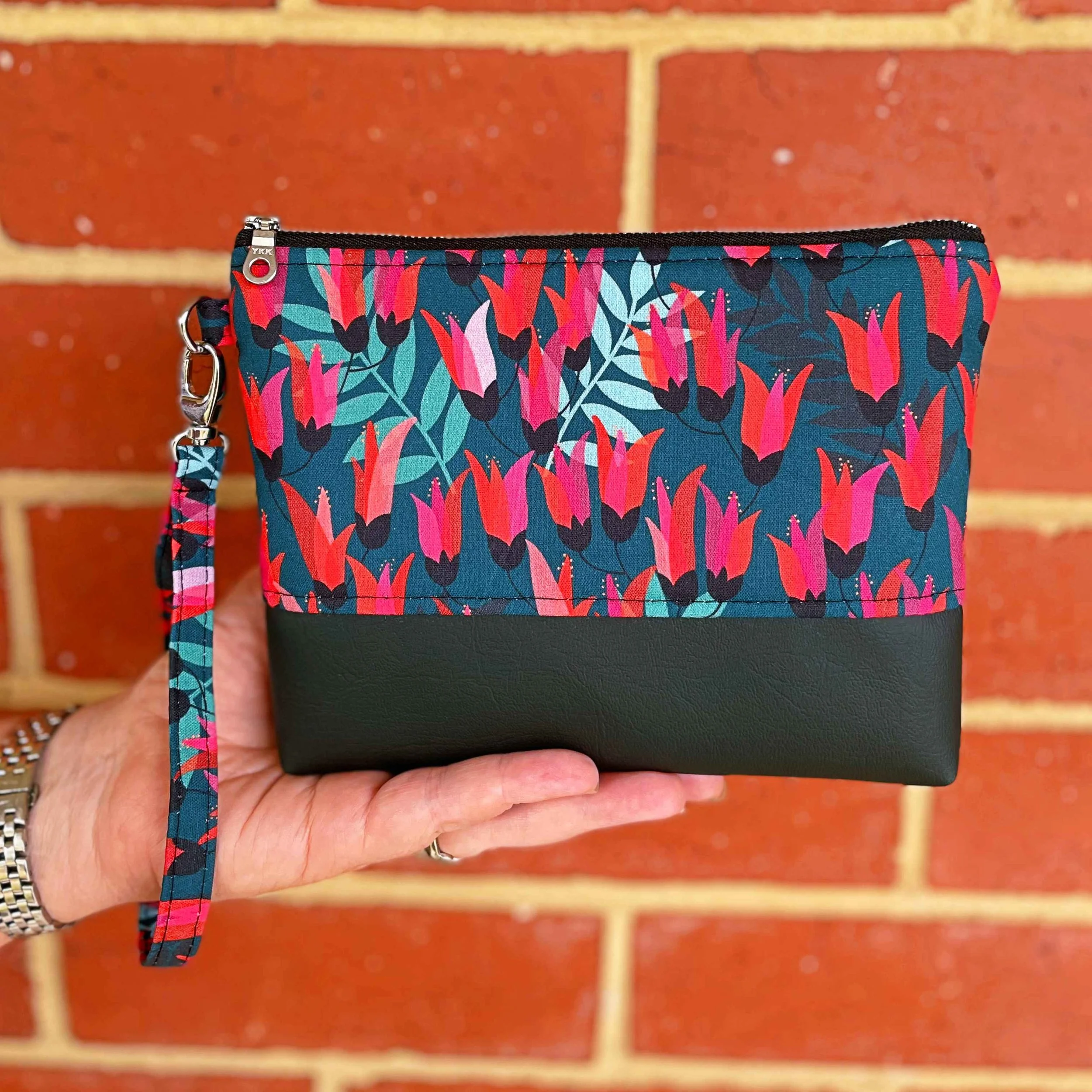 Sturt - Deenie Wristlet