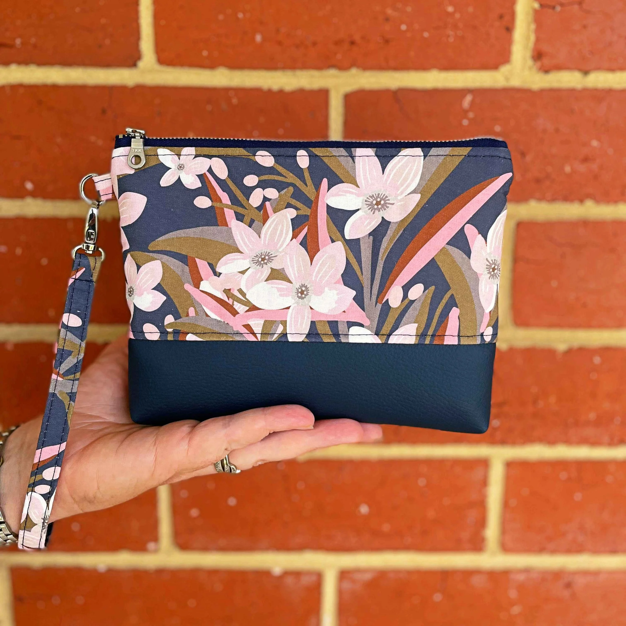 Native Seeds - Deenie Wristlet II